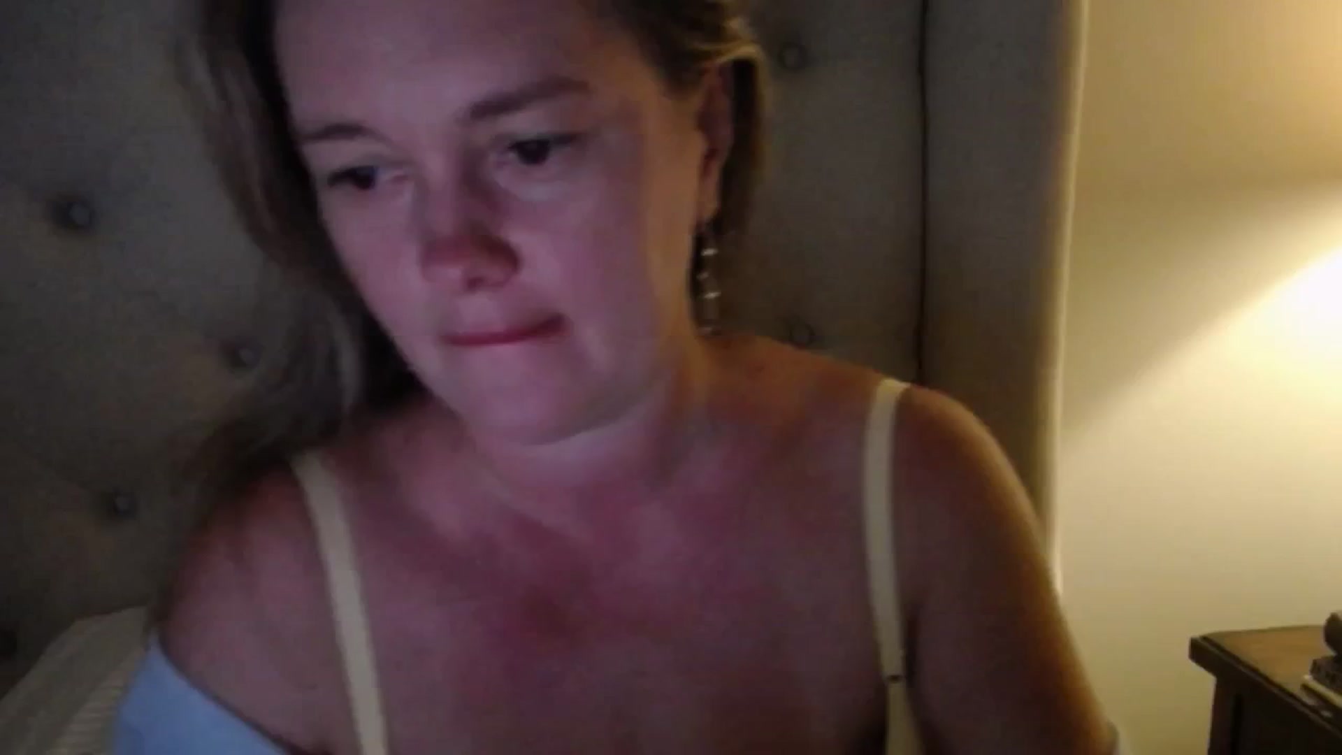 Gallery image thumbnail from J0llye's myfreecams stream on, 07/08/2025, 20:34 image 16 of 20