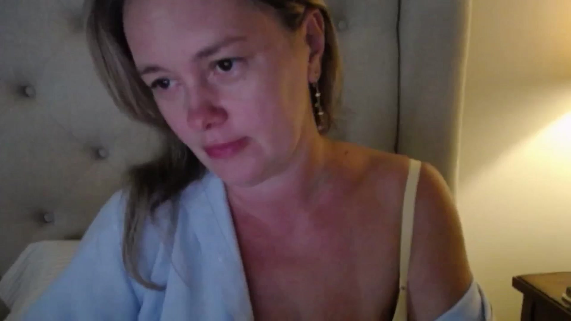 Gallery image thumbnail from J0llye's myfreecams stream on, 07/08/2025, 20:34 image 10 of 20