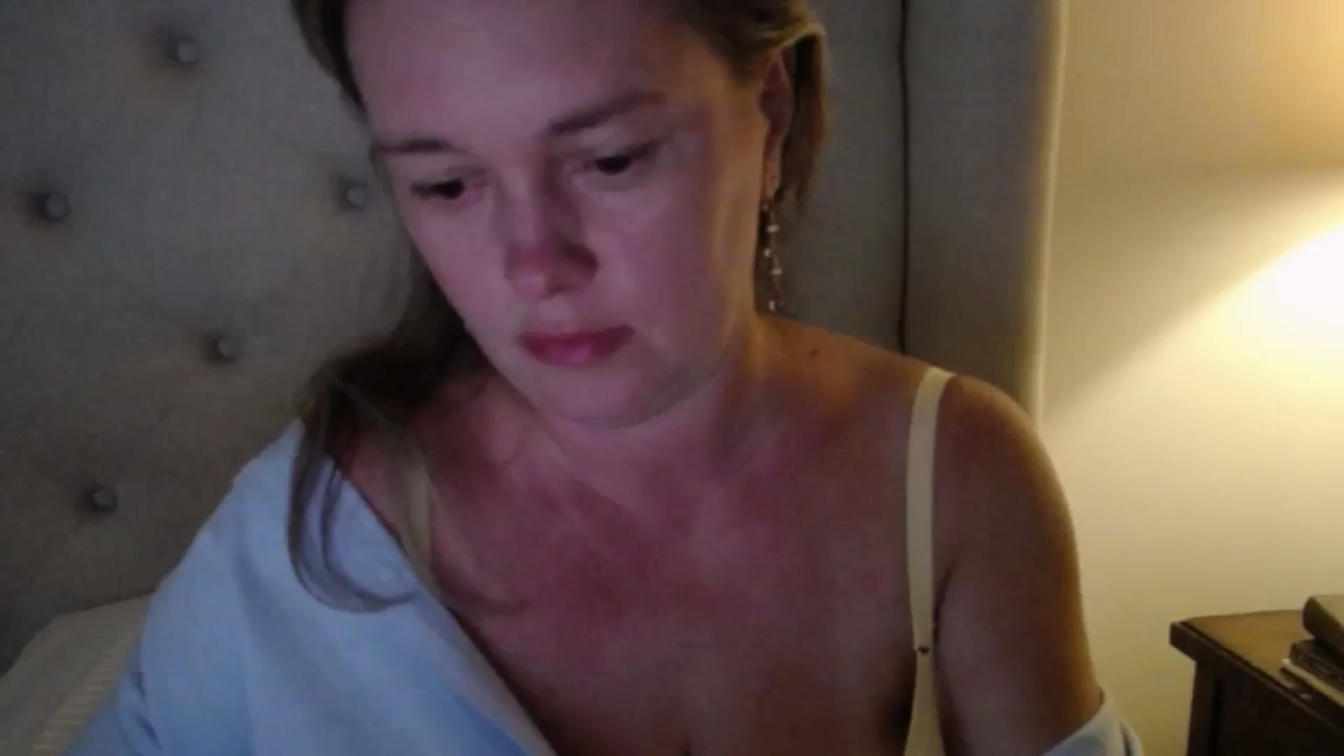 Gallery image thumbnail from J0llye's myfreecams stream on, 07/08/2025, 20:34 image 14 of 20