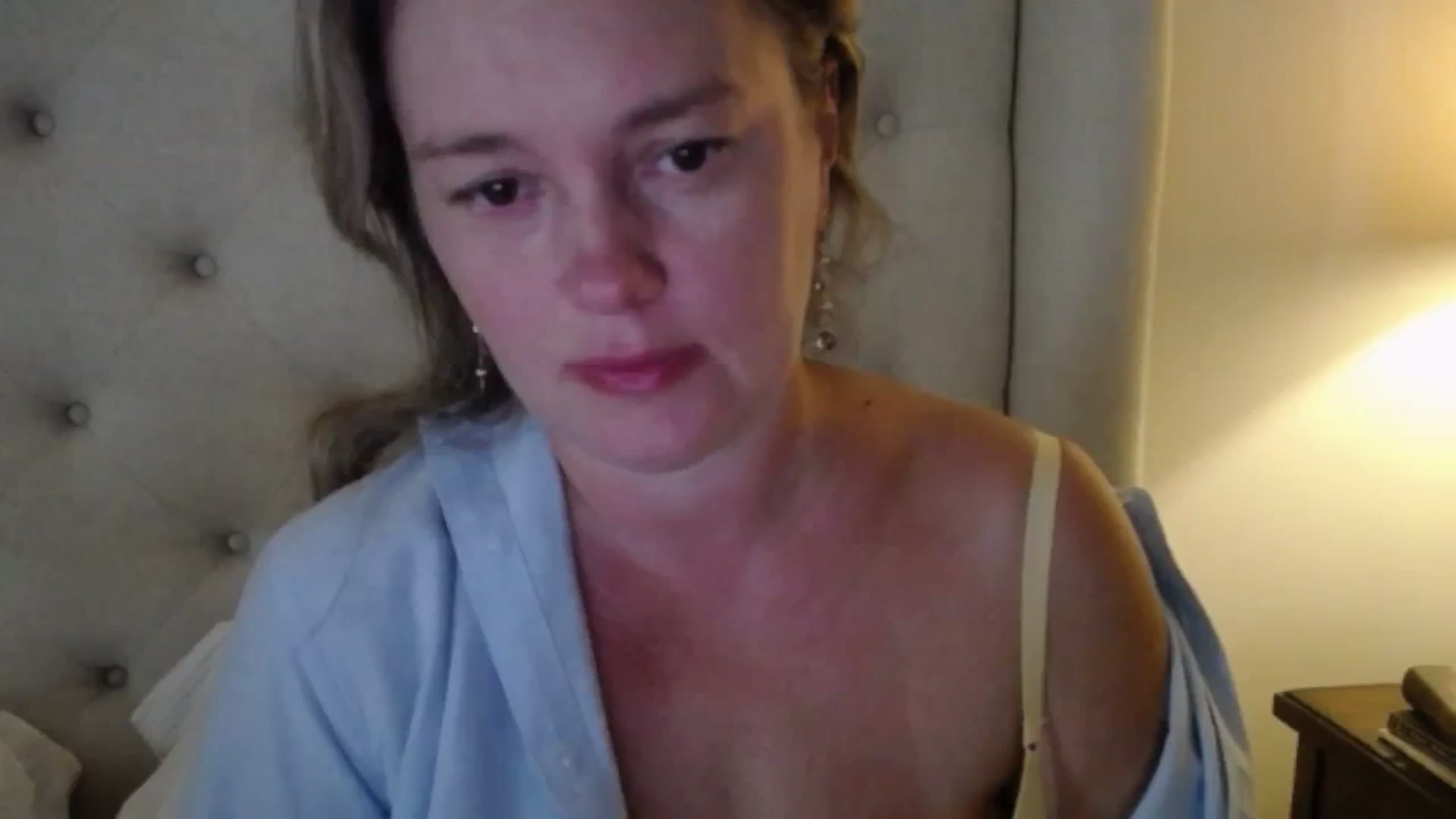 Gallery image thumbnail from J0llye's myfreecams stream on, 07/08/2025, 20:34 image 1 of 20