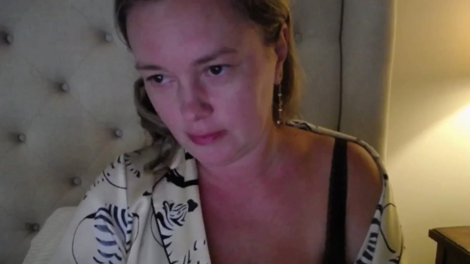 Gallery image thumbnail from J0llye's myfreecams stream on, 07/09/2025, 19:57 image 4 of 20