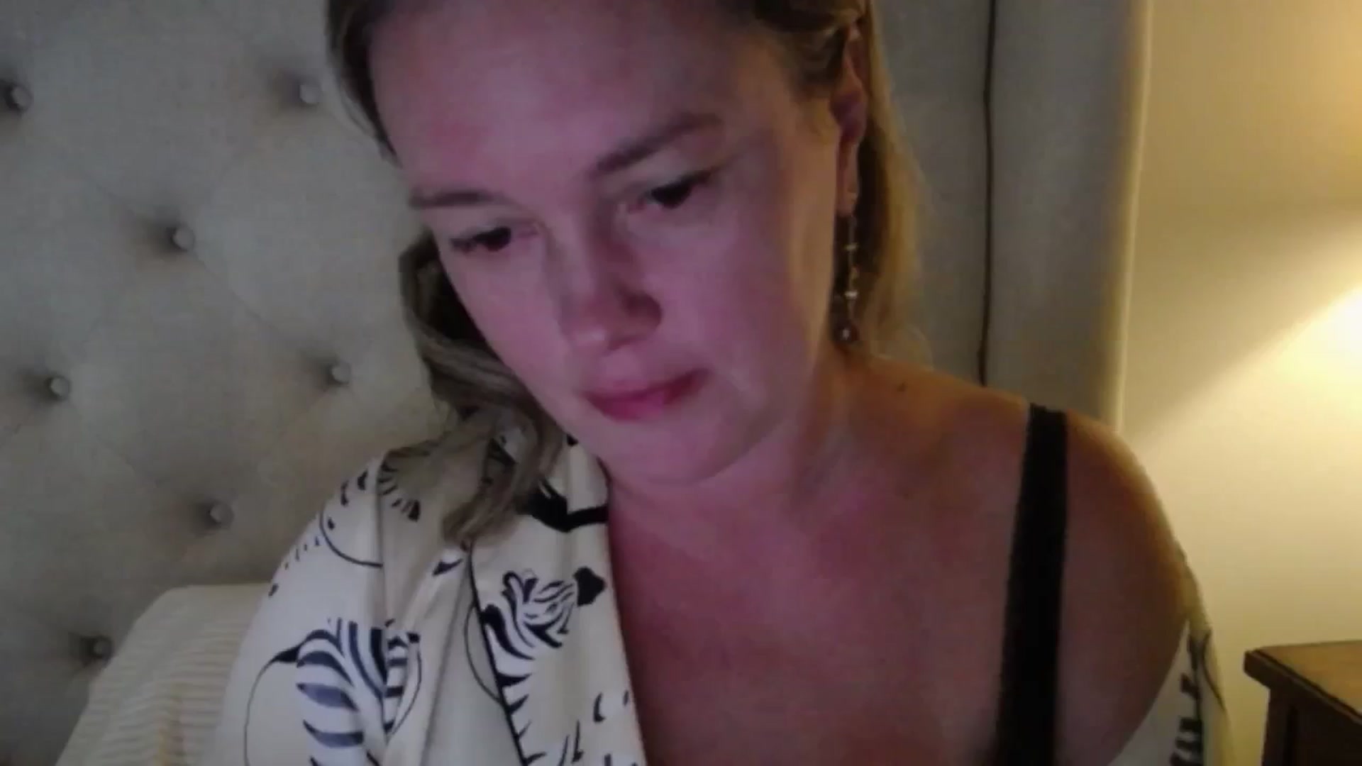 Gallery image thumbnail from J0llye's myfreecams stream on, 07/09/2025, 19:57 image 16 of 20