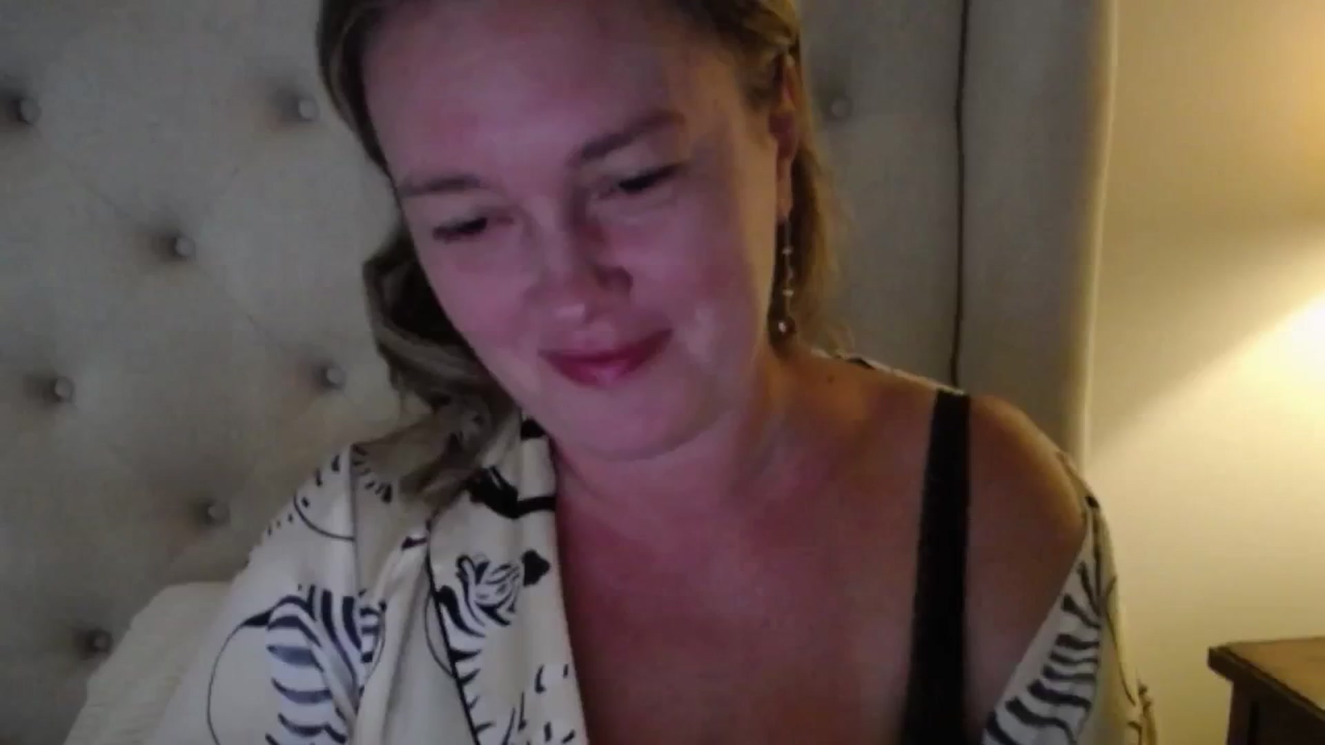 Gallery image thumbnail from J0llye's myfreecams stream on, 07/09/2025, 19:57 image 8 of 20
