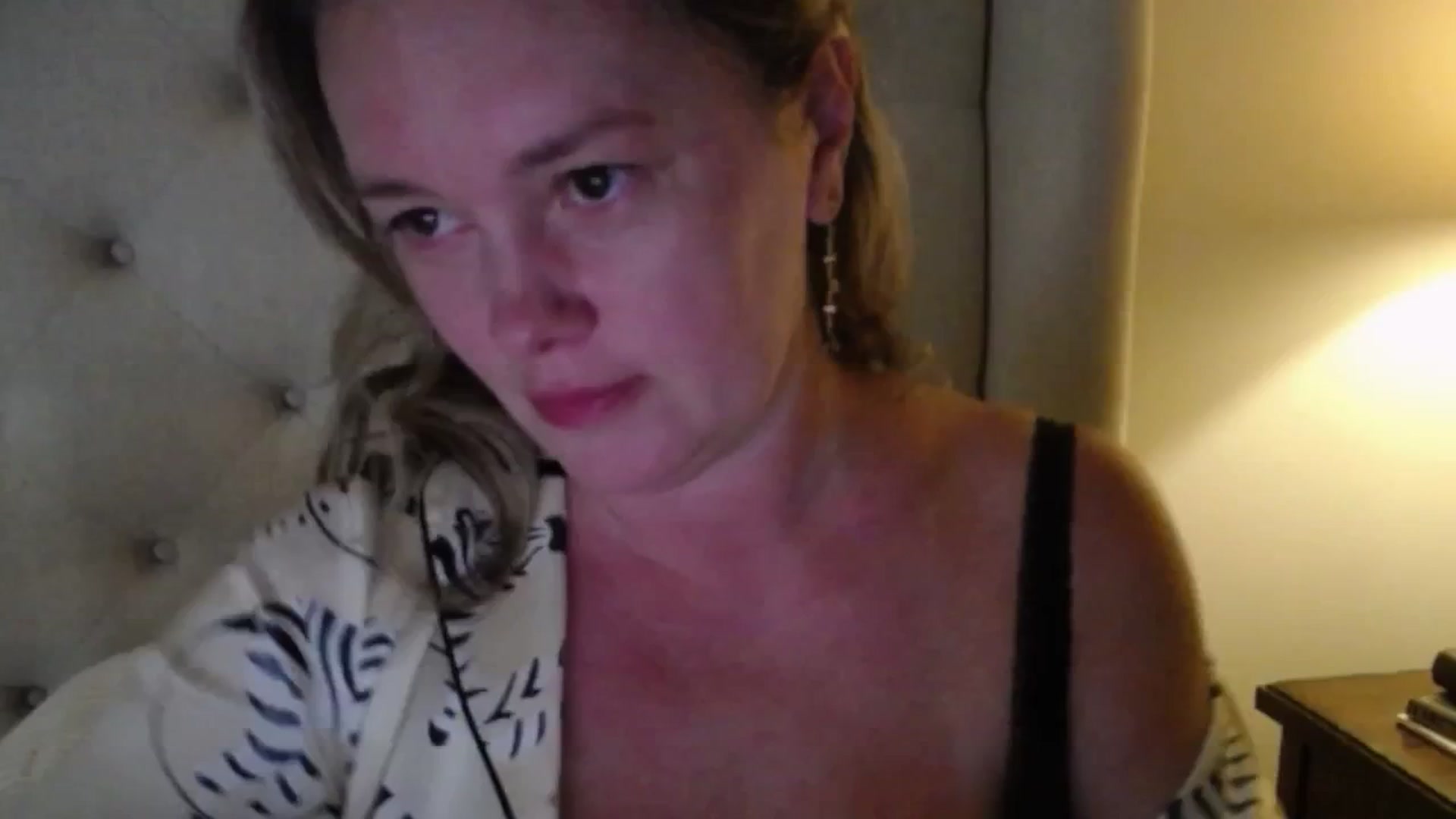 Gallery image thumbnail from J0llye's myfreecams stream on, 07/09/2025, 21:05 image 2 of 20