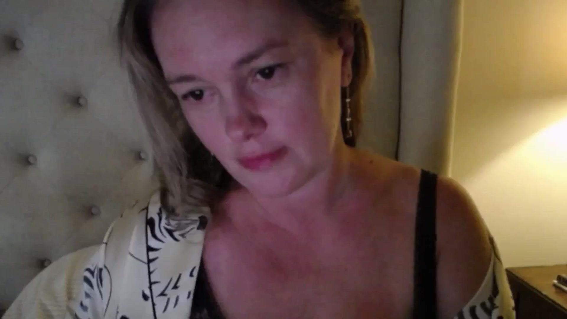 Gallery image thumbnail from J0llye's myfreecams stream on, 07/09/2025, 21:05 image 13 of 20