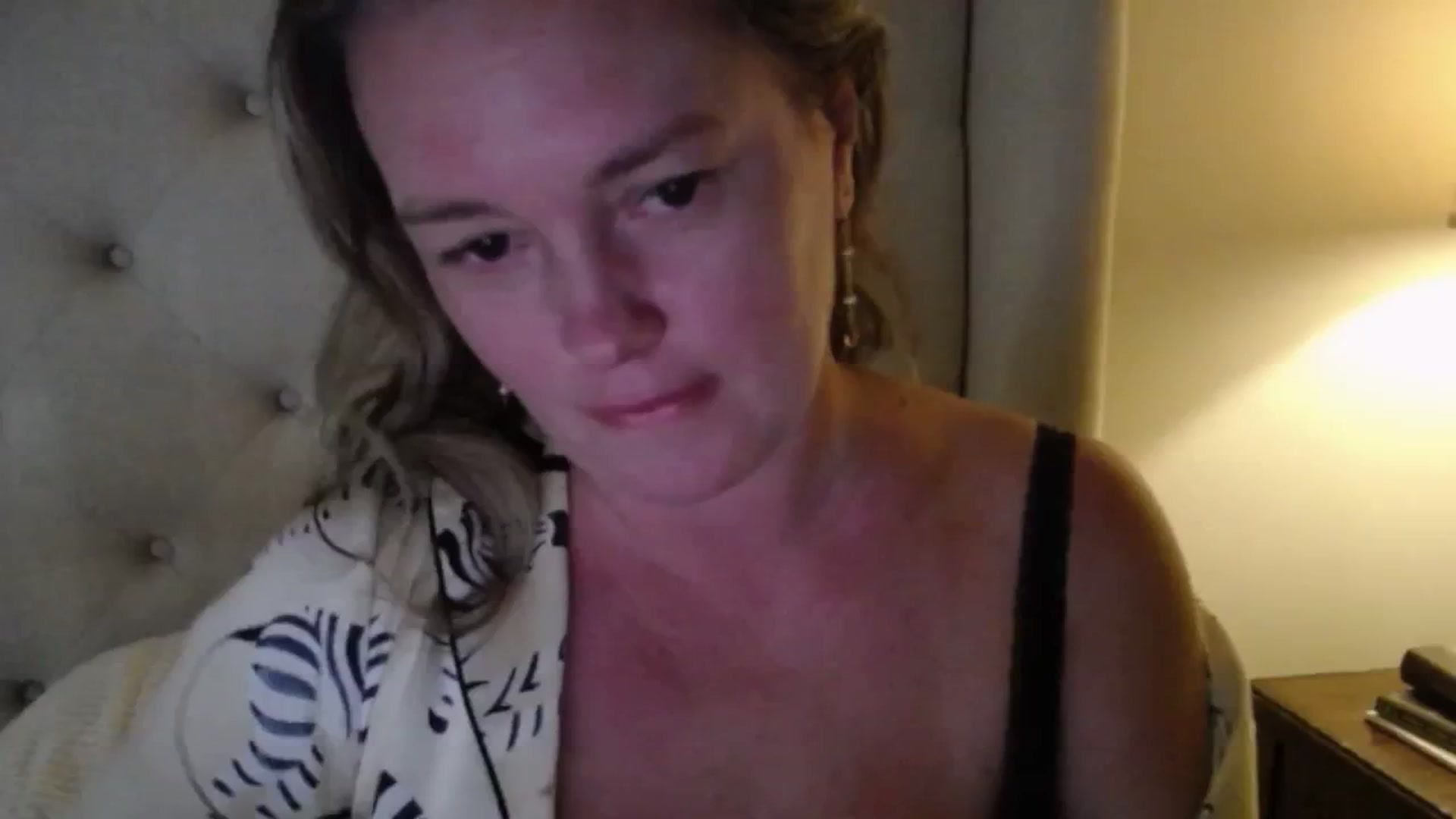 Gallery image thumbnail from J0llye's myfreecams stream on, 07/09/2025, 21:05 image 1 of 20