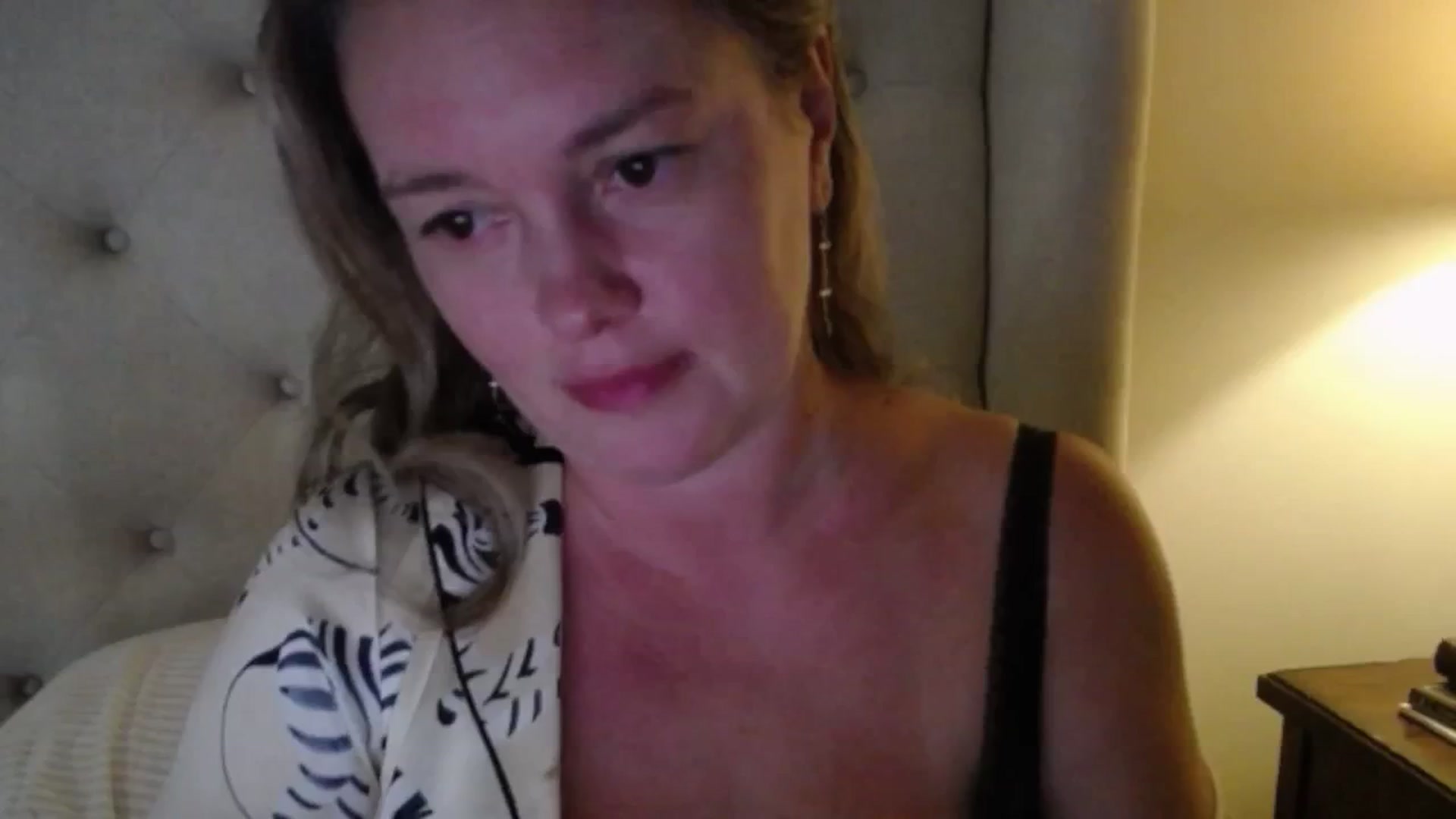 Gallery image thumbnail from J0llye's myfreecams stream on, 07/09/2025, 21:05 image 4 of 20