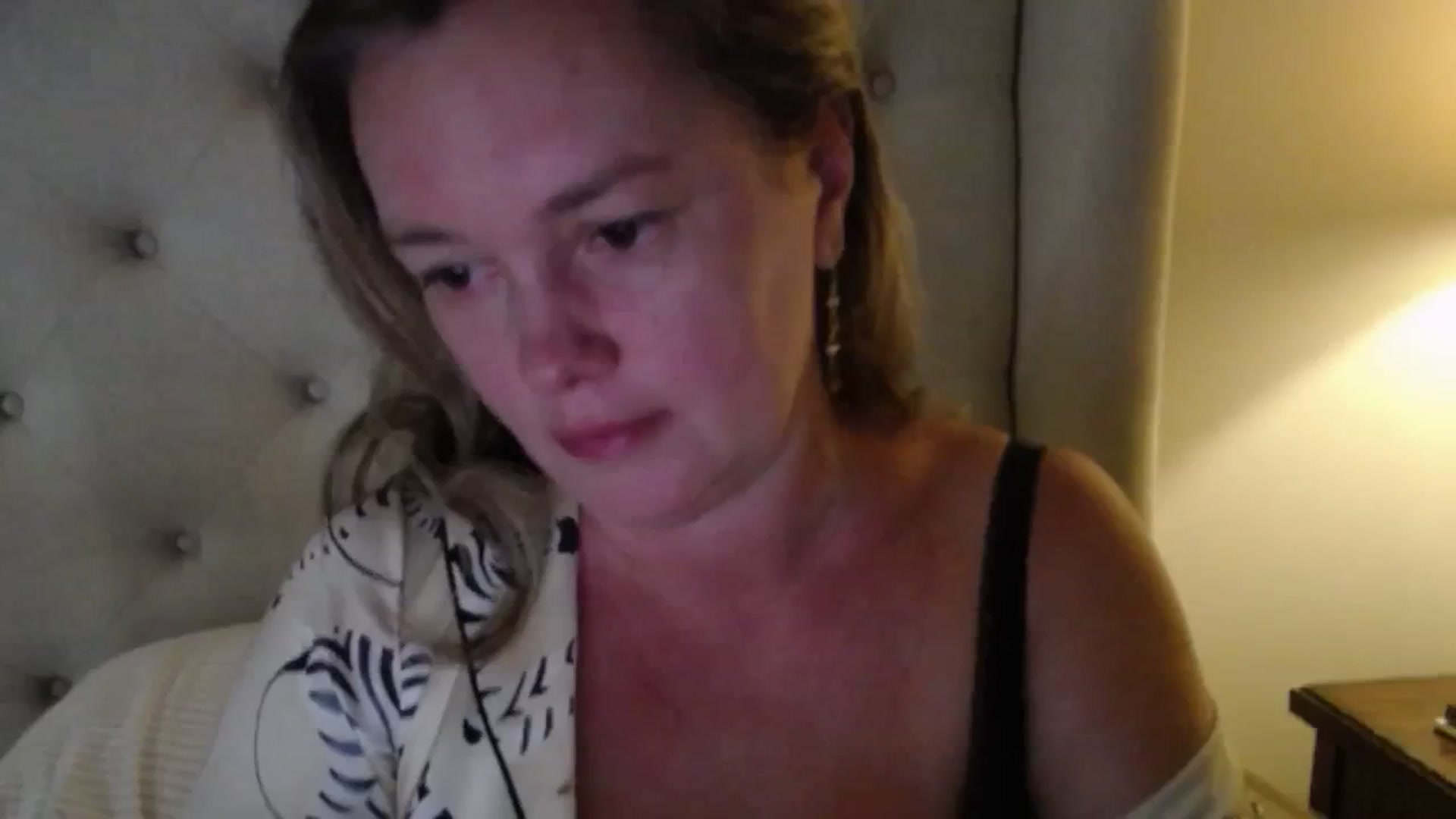 Gallery image thumbnail from J0llye's myfreecams stream on, 07/09/2025, 21:05 image 8 of 20