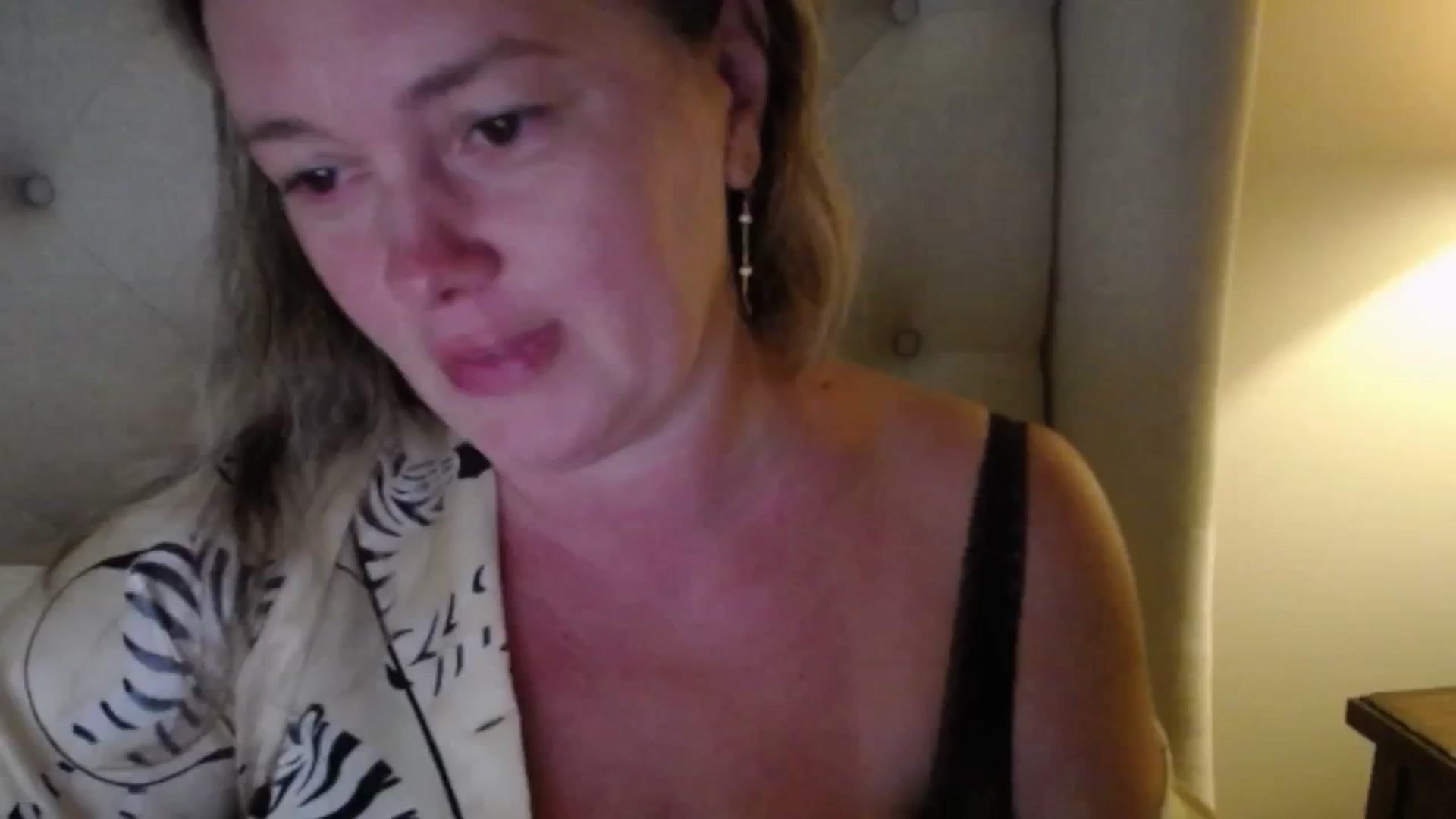 Gallery image thumbnail from J0llye's myfreecams stream on, 07/10/2025, 20:19 image 9 of 20