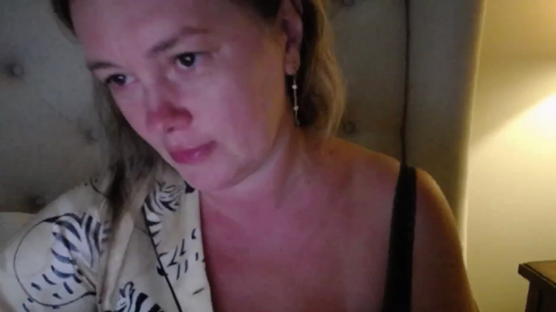 Gallery image thumbnail from J0llye's myfreecams stream on, 07/10/2025, 20:19 image 13 of 20