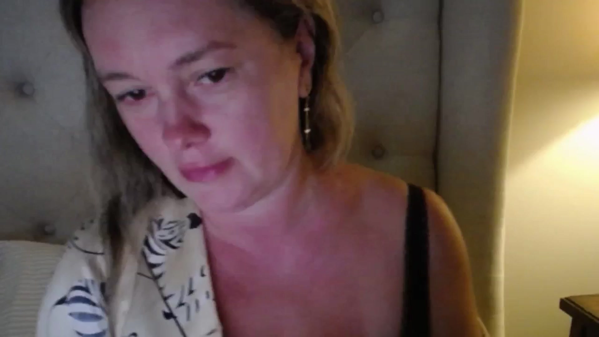 Gallery image thumbnail from J0llye's myfreecams stream on, 07/10/2025, 20:19 image 14 of 20