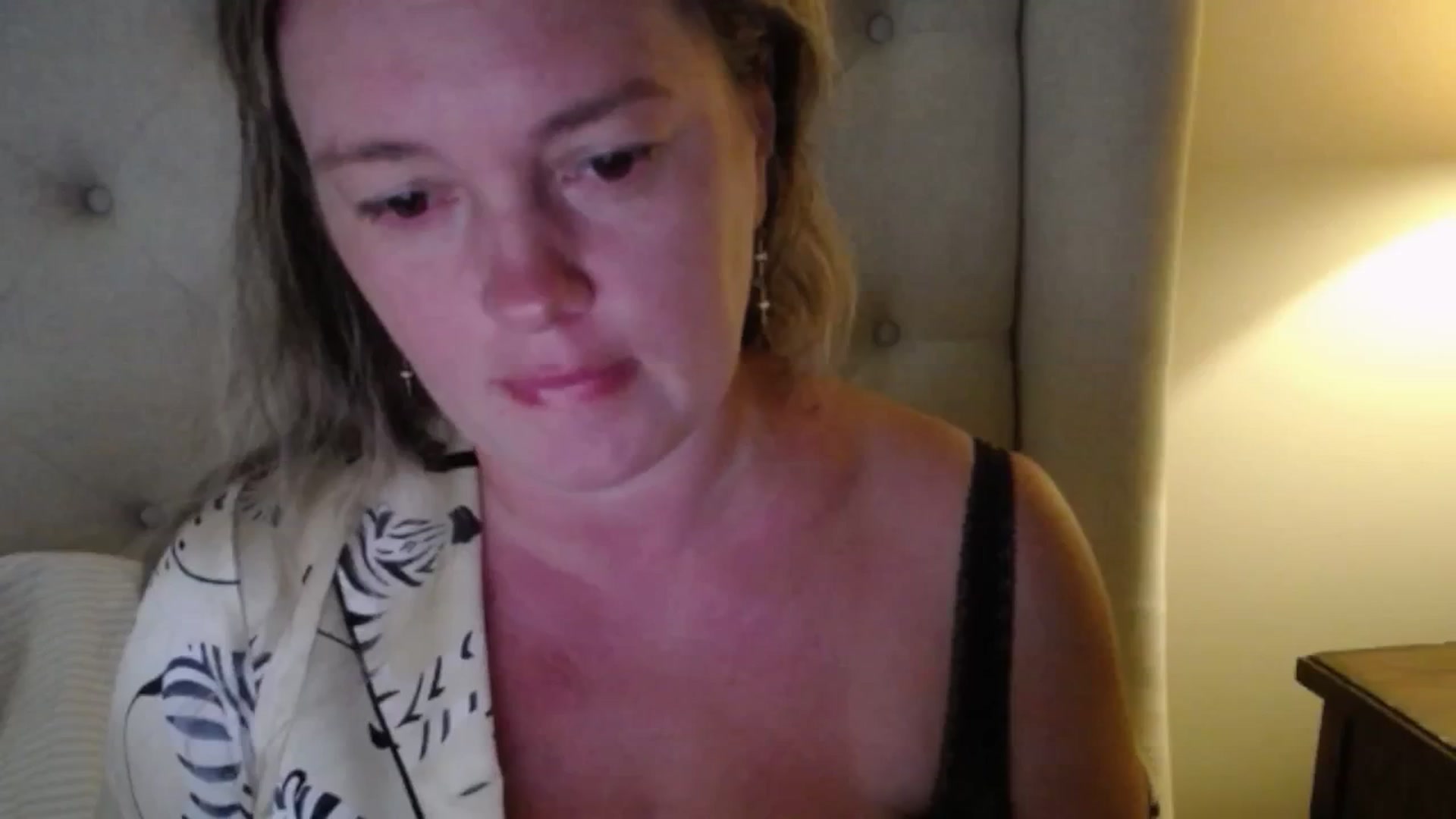 Gallery image thumbnail from J0llye's myfreecams stream on, 07/10/2025, 20:19 image 4 of 20