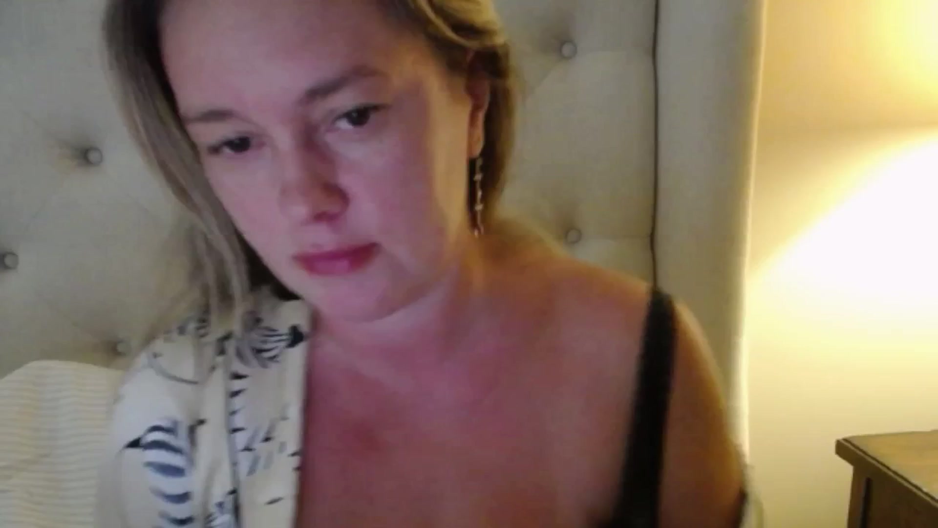 Gallery image thumbnail from J0llye's myfreecams stream on, 07/12/2025, 20:34 image 2 of 20