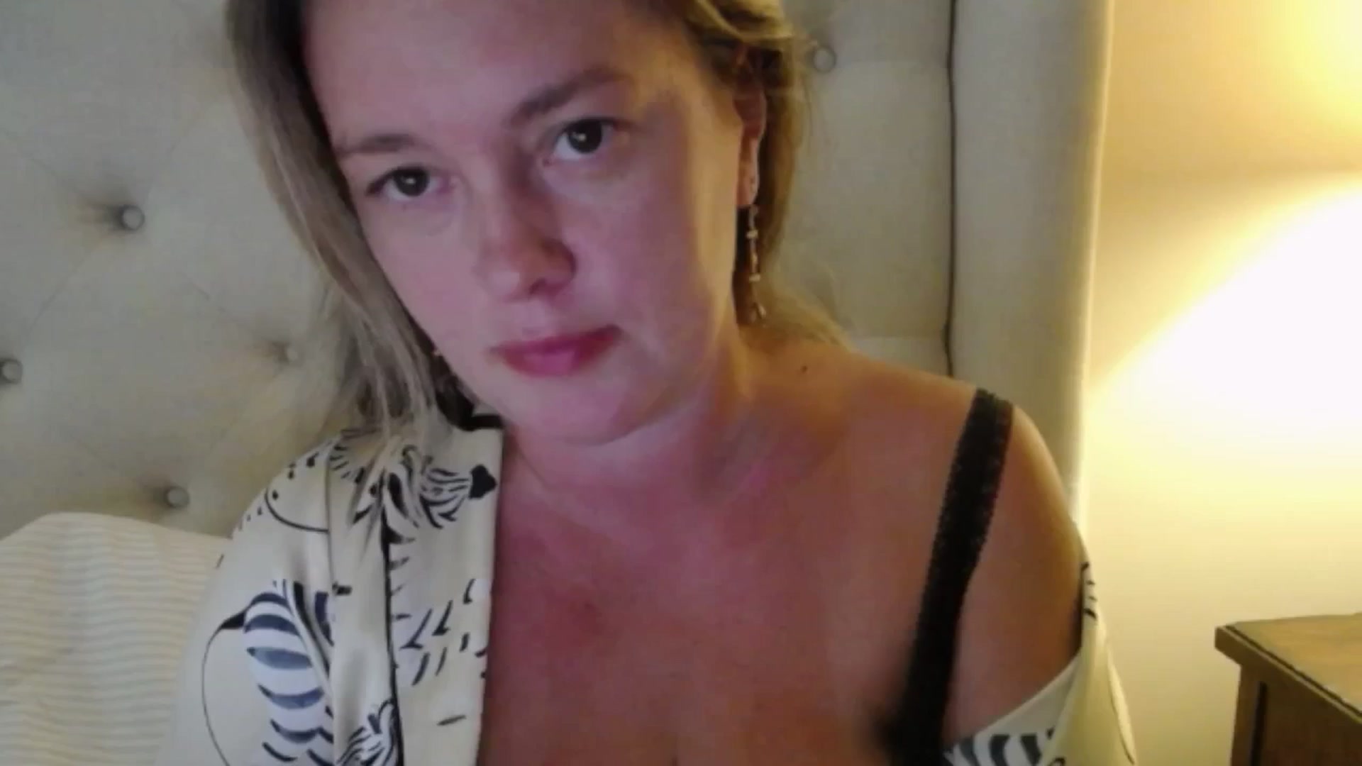 Gallery image thumbnail from J0llye's myfreecams stream on, 07/12/2025, 20:34 image 1 of 20
