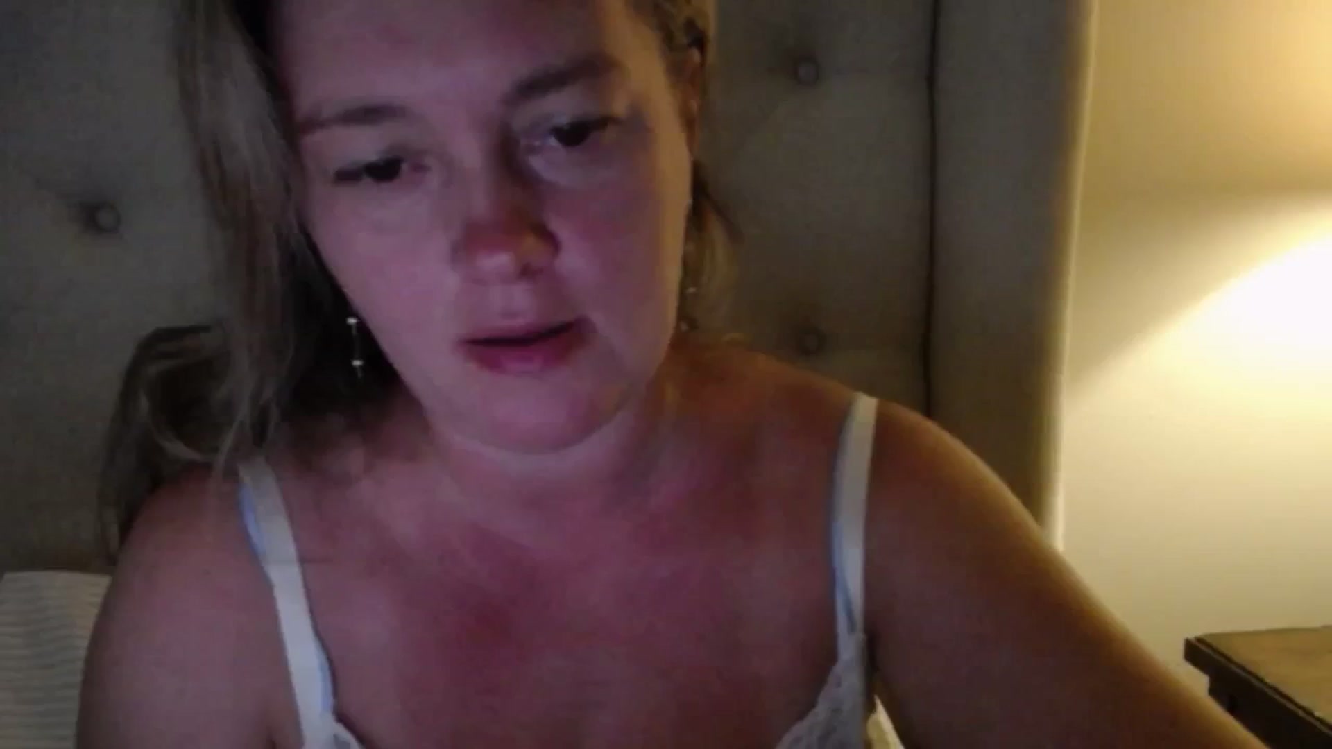 Gallery image thumbnail from J0llye's myfreecams stream on, 07/13/2025, 20:02 image 6 of 20
