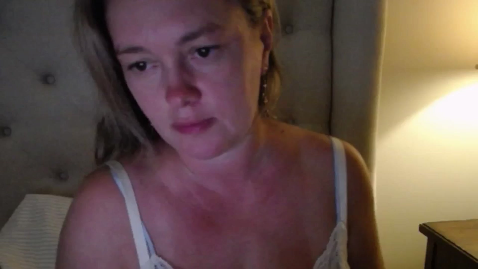Gallery image thumbnail from J0llye's myfreecams stream on, 07/13/2025, 20:02 image 3 of 20