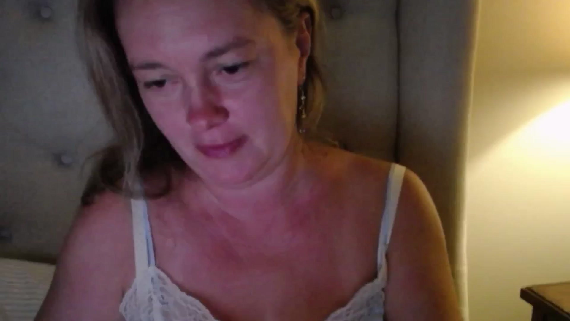 Gallery image thumbnail from J0llye's myfreecams stream on, 07/13/2025, 20:02 image 12 of 20