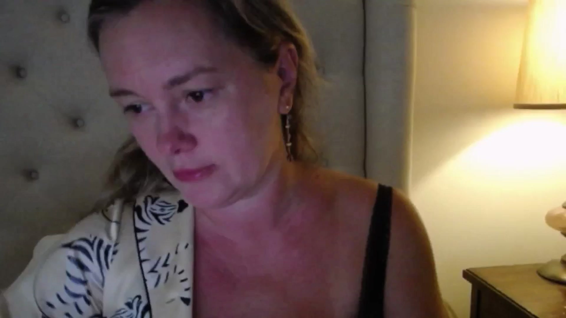 Gallery image thumbnail from J0llye's myfreecams stream on, 07/14/2025, 19:40 image 9 of 20