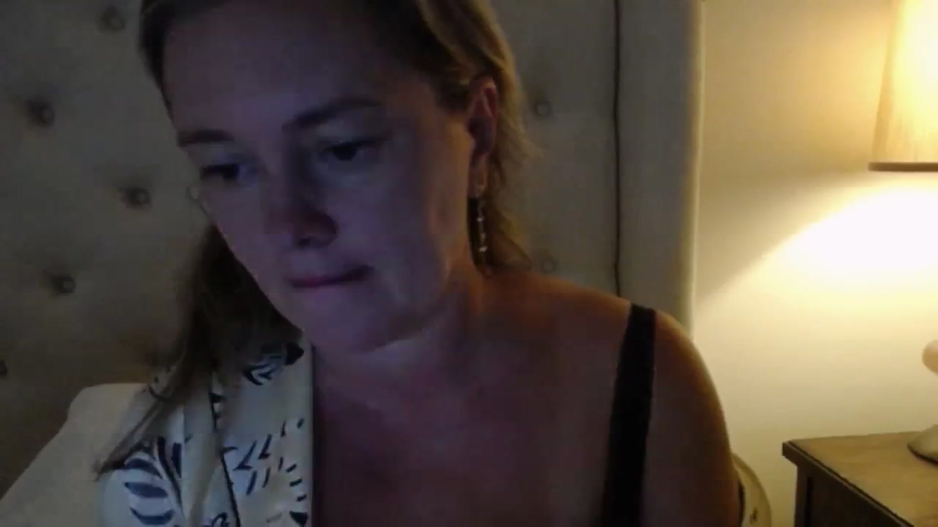 Gallery image thumbnail from J0llye's myfreecams stream on, 07/14/2025, 19:40 image 15 of 20