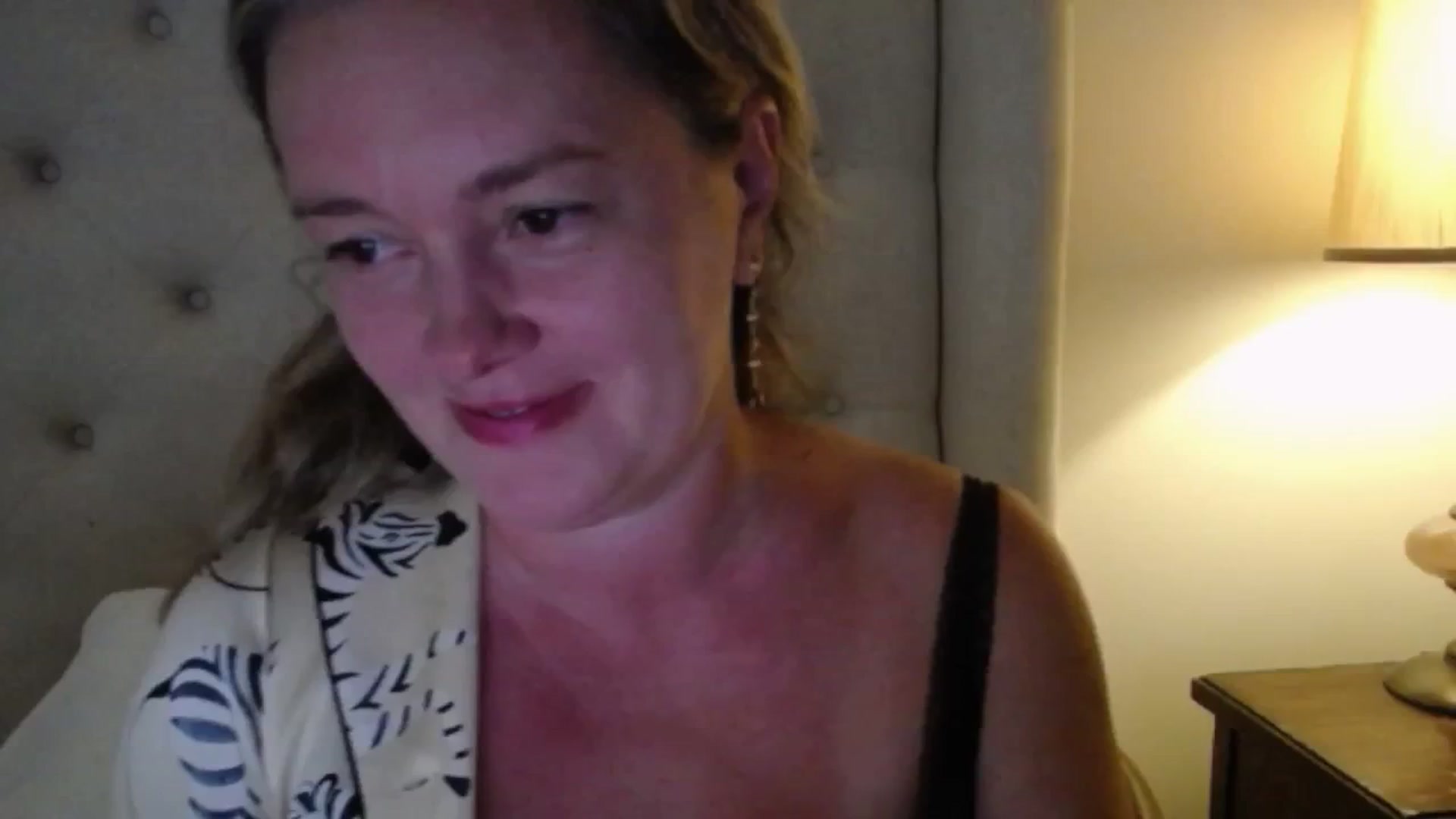 Gallery image thumbnail from J0llye's myfreecams stream on, 07/14/2025, 19:40 image 10 of 20