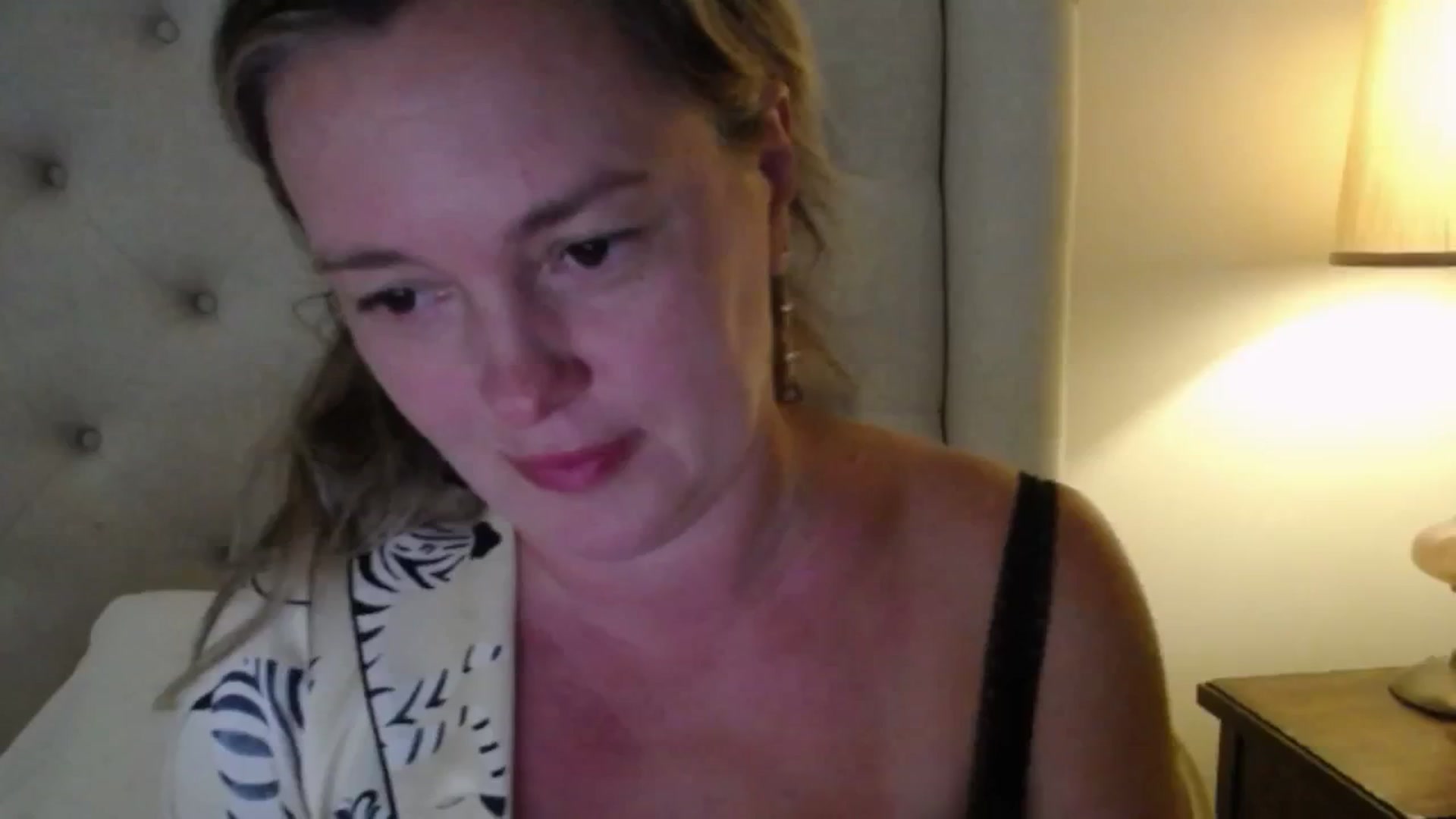 Gallery image thumbnail from J0llye's myfreecams stream on, 07/14/2025, 19:40 image 12 of 20