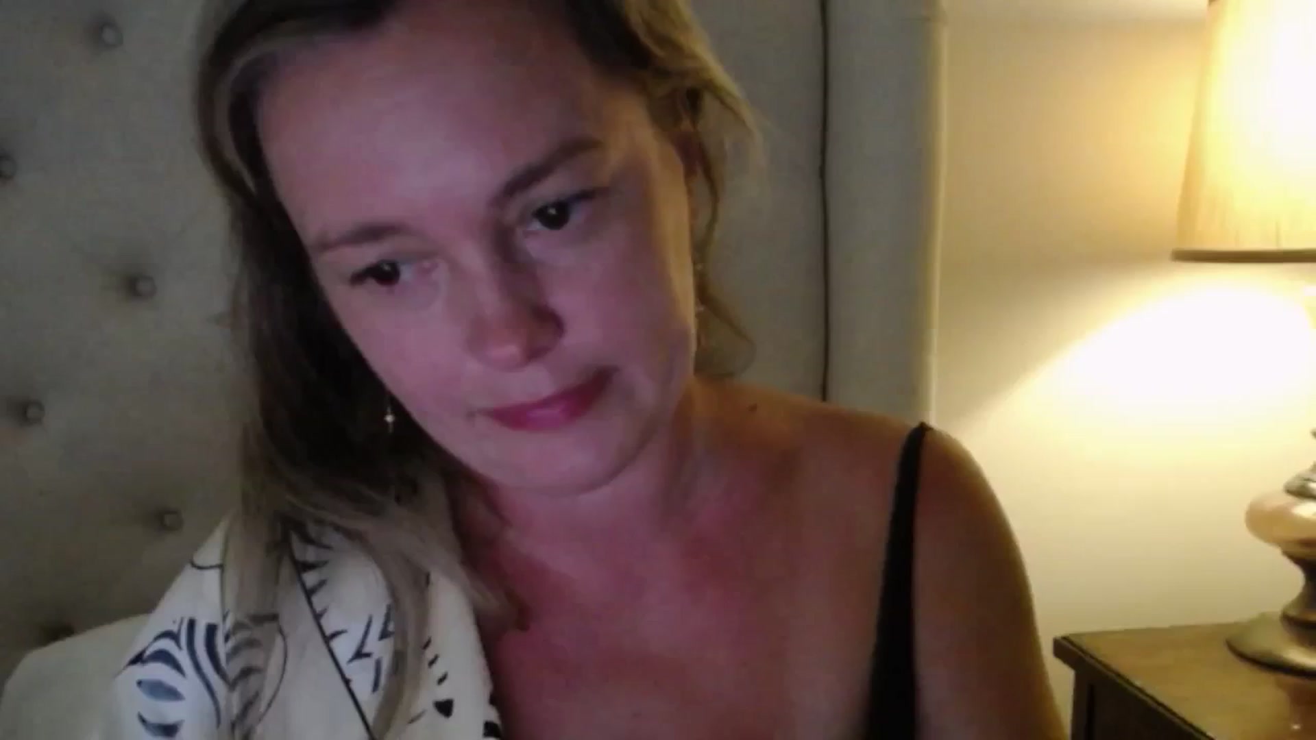 Gallery image thumbnail from J0llye's myfreecams stream on, 07/14/2025, 20:33 image 3 of 20