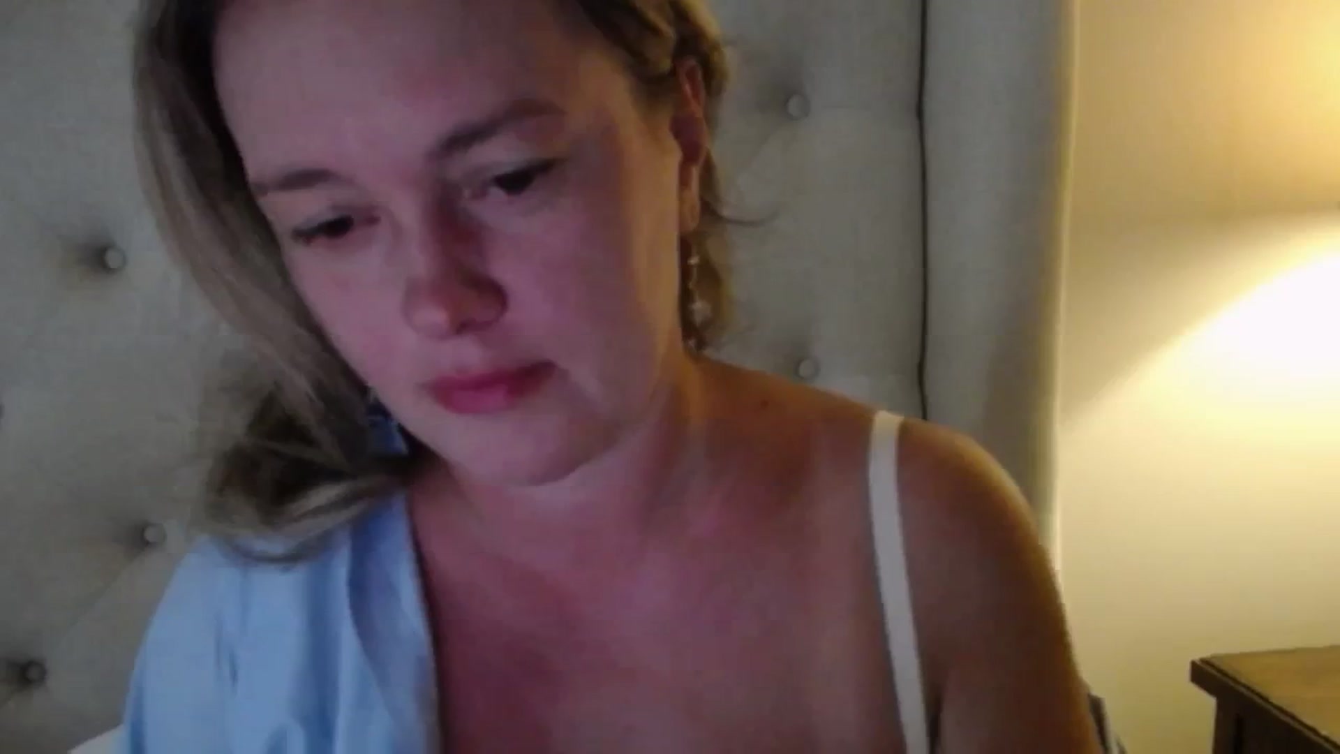Gallery image thumbnail from J0llye's myfreecams stream on, 07/16/2025, 20:32 image 5 of 20