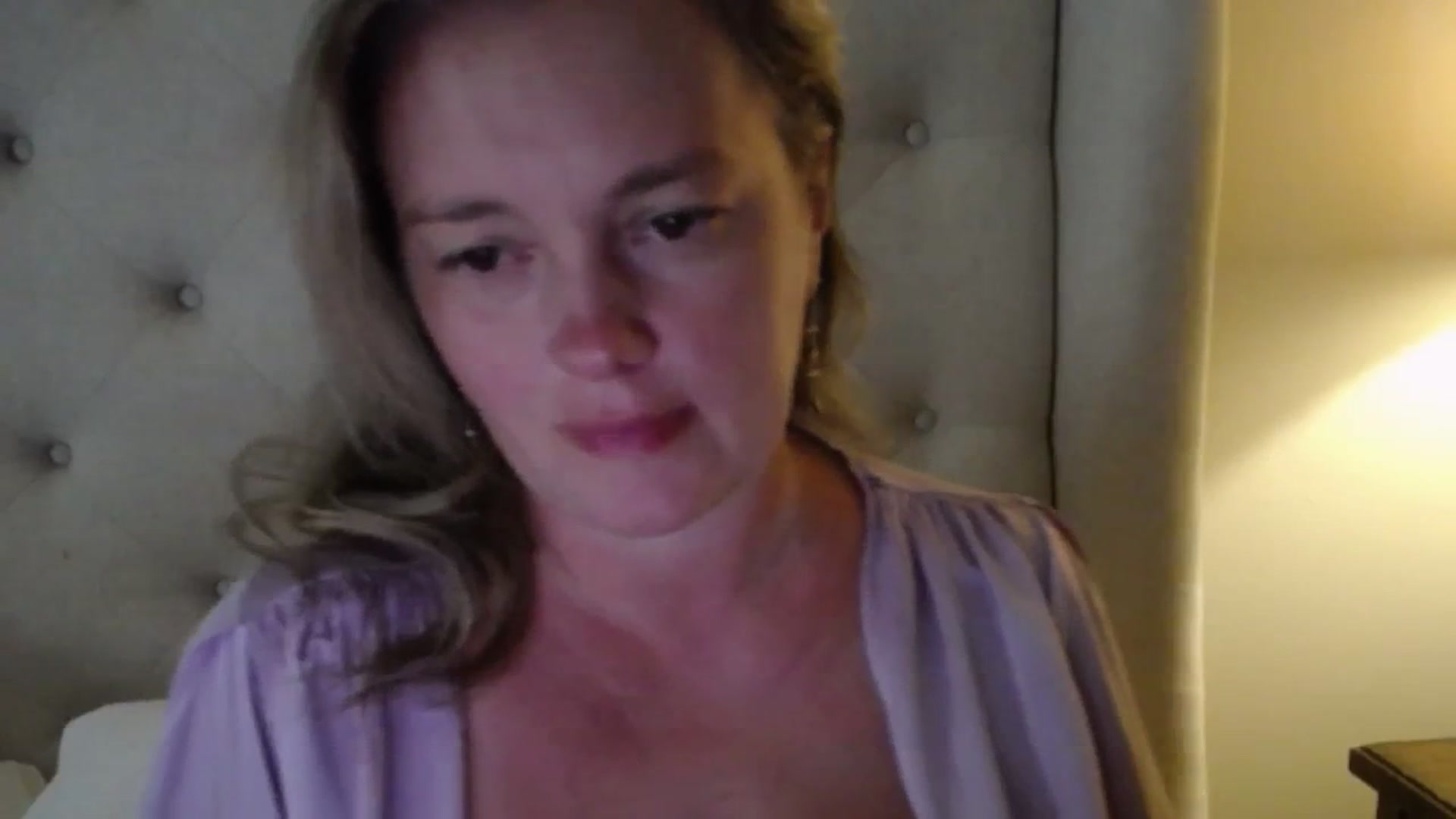 Gallery image thumbnail from J0llye's myfreecams stream on, 07/17/2025, 20:10 image 12 of 20