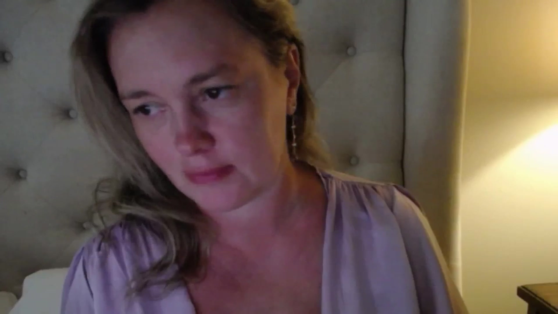 Gallery image thumbnail from J0llye's myfreecams stream on, 07/17/2025, 20:10 image 11 of 20