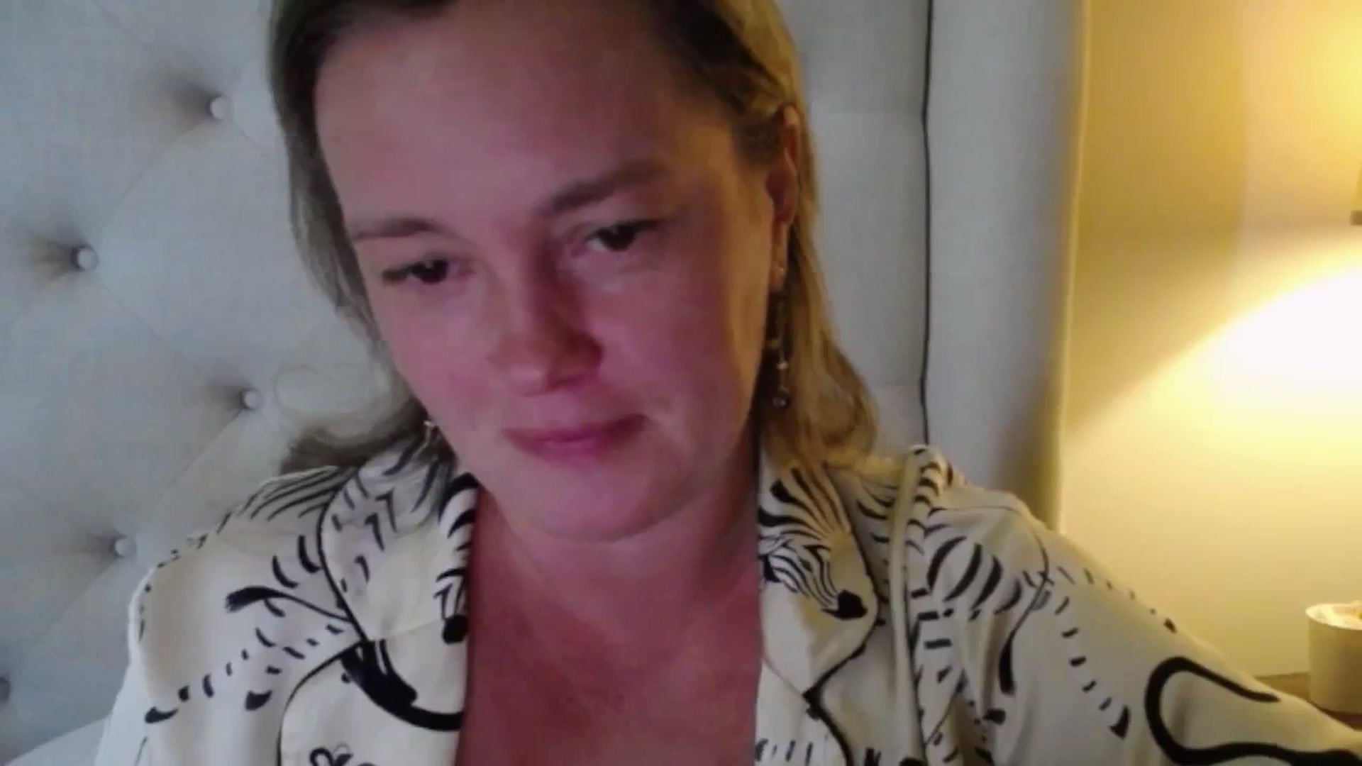 Gallery image thumbnail from J0llye's myfreecams stream on, 07/23/2025, 19:22 image 15 of 20