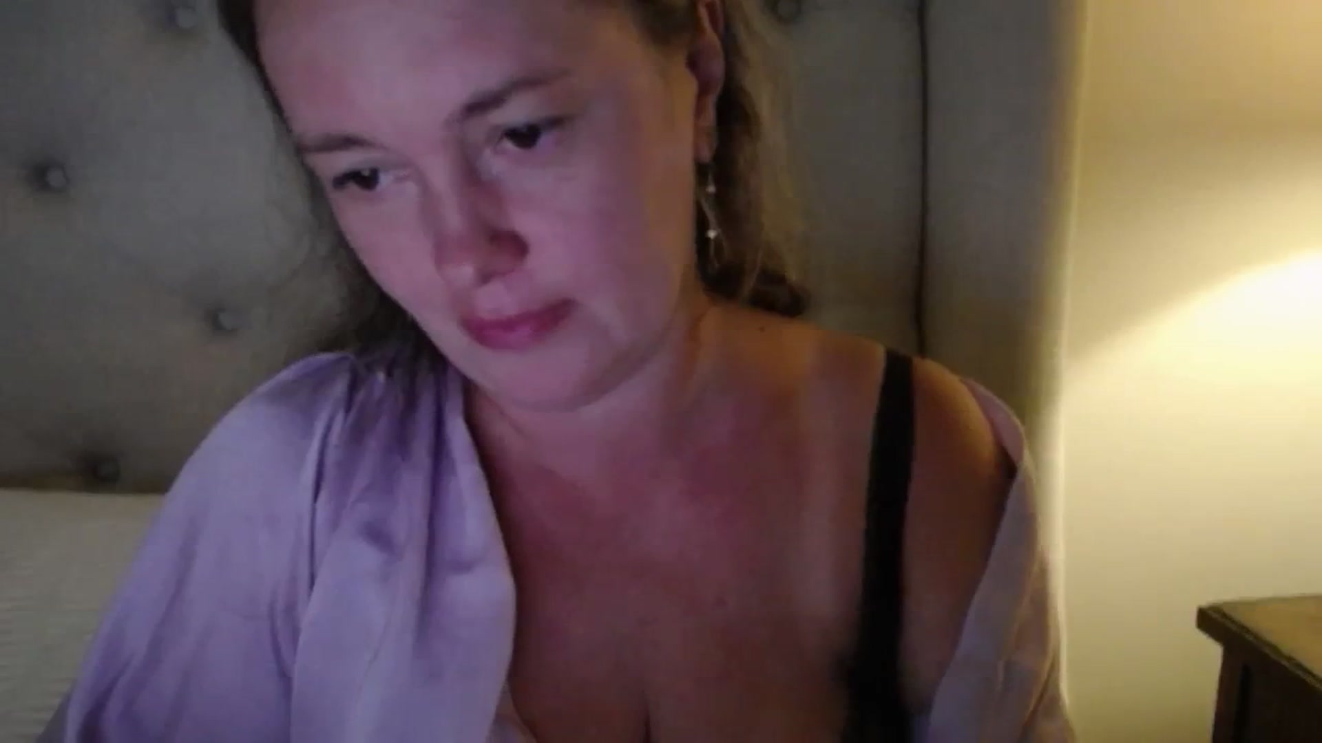 Gallery image thumbnail from J0llye's myfreecams stream on, 07/24/2025, 20:21 image 10 of 20