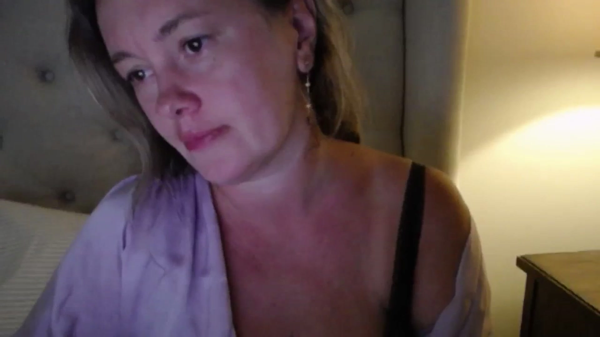 Gallery image thumbnail from J0llye's myfreecams stream on, 07/24/2025, 20:21 image 5 of 20