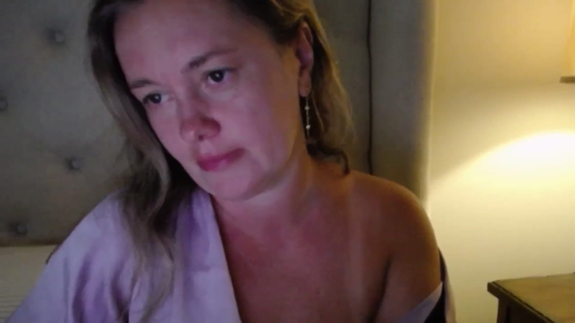 Gallery image thumbnail from J0llye's myfreecams stream on, 07/24/2025, 20:21 image 18 of 20