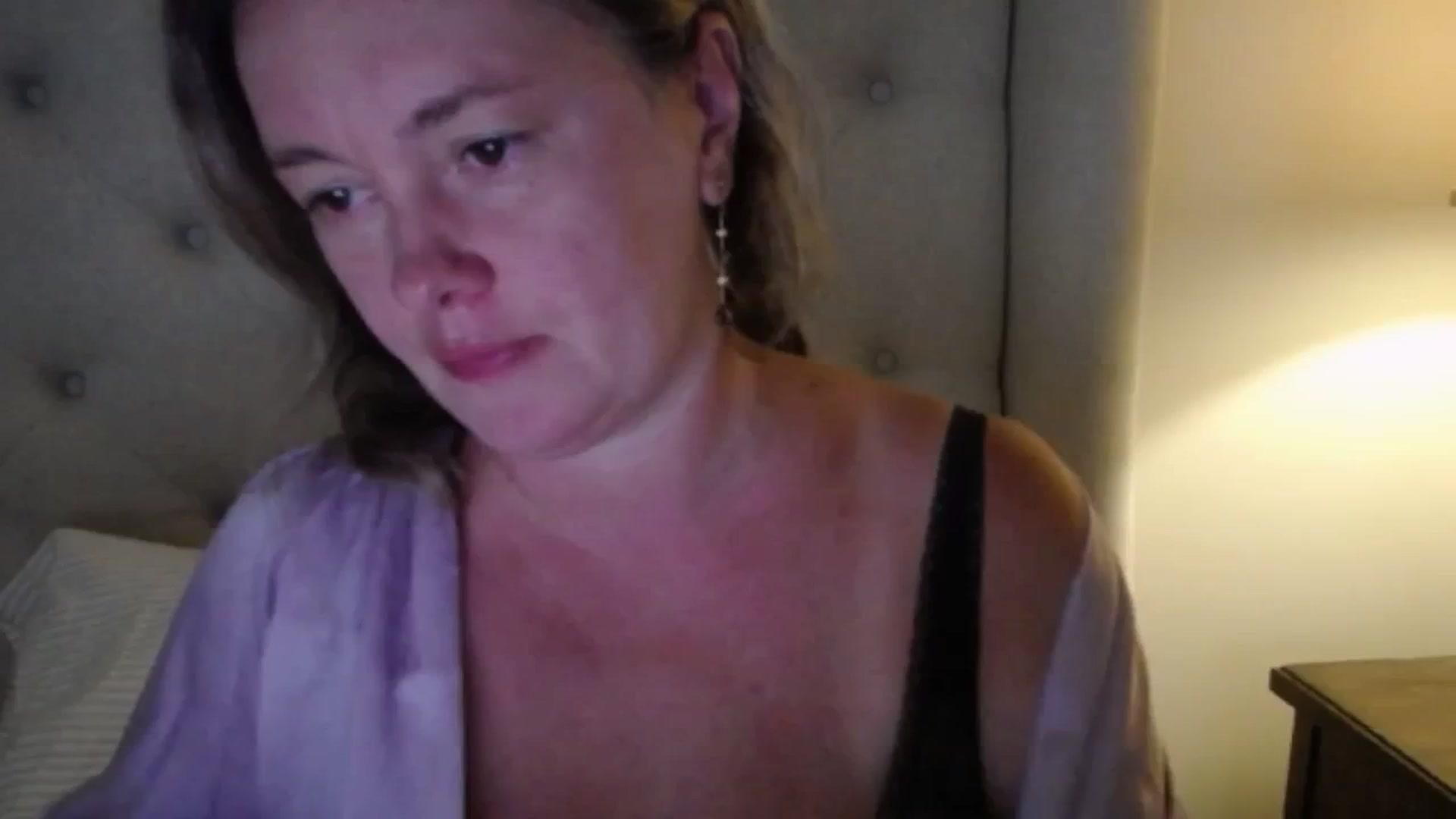 Gallery image thumbnail from J0llye's myfreecams stream on, 07/24/2025, 20:21 image 1 of 20