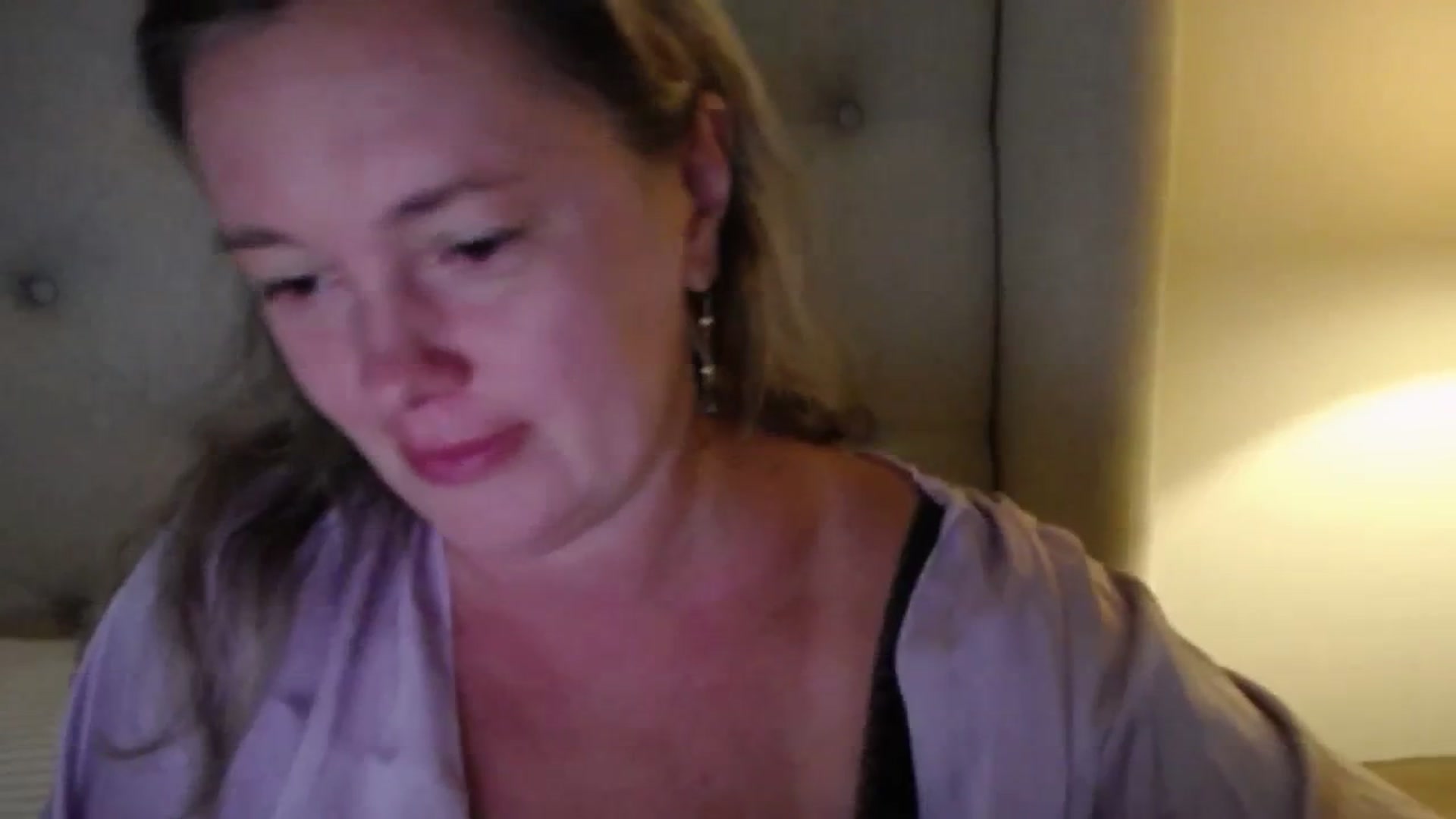 Gallery image thumbnail from J0llye's myfreecams stream on, 07/24/2025, 20:21 image 13 of 20