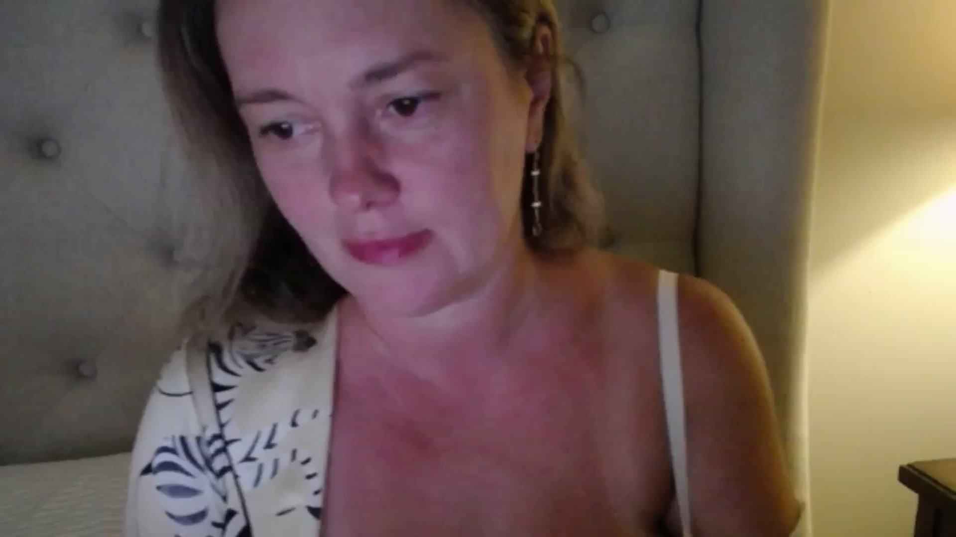 Gallery image thumbnail from J0llye's myfreecams stream on, 07/25/2025, 20:17 image 7 of 20
