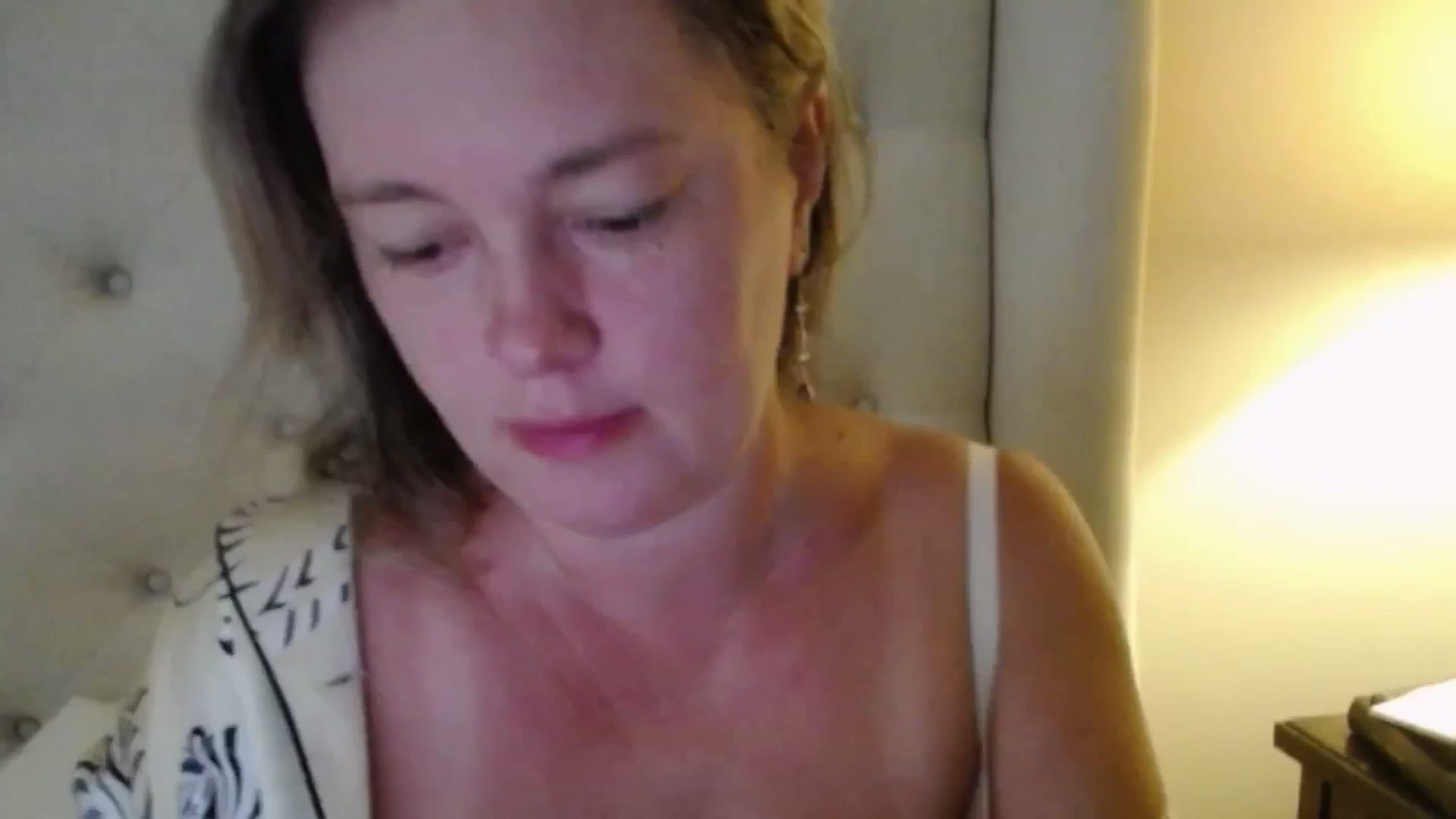Gallery image thumbnail from J0llye's myfreecams stream on, 07/26/2025, 14:13 image 9 of 20