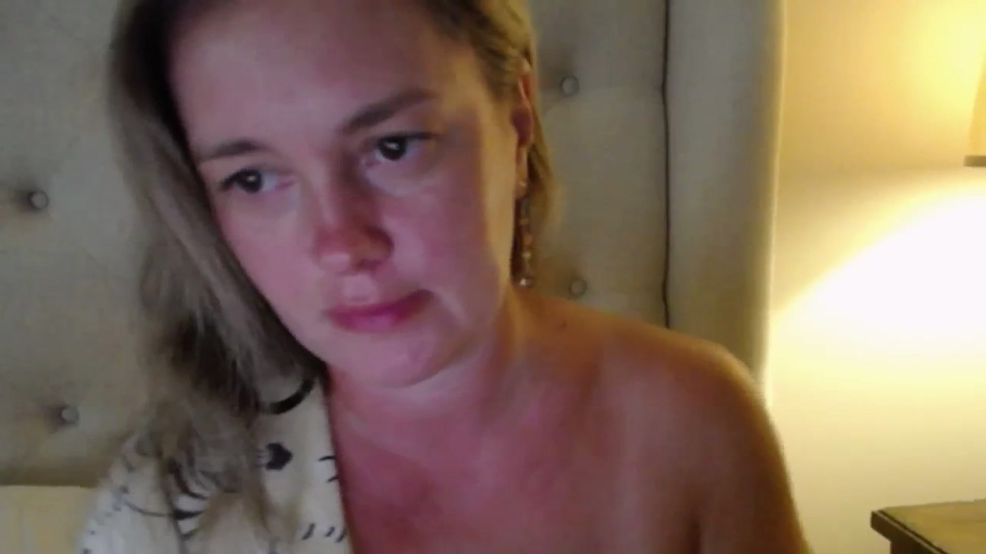 Gallery image thumbnail from J0llye's myfreecams stream on, 07/29/2025, 21:06 image 15 of 20
