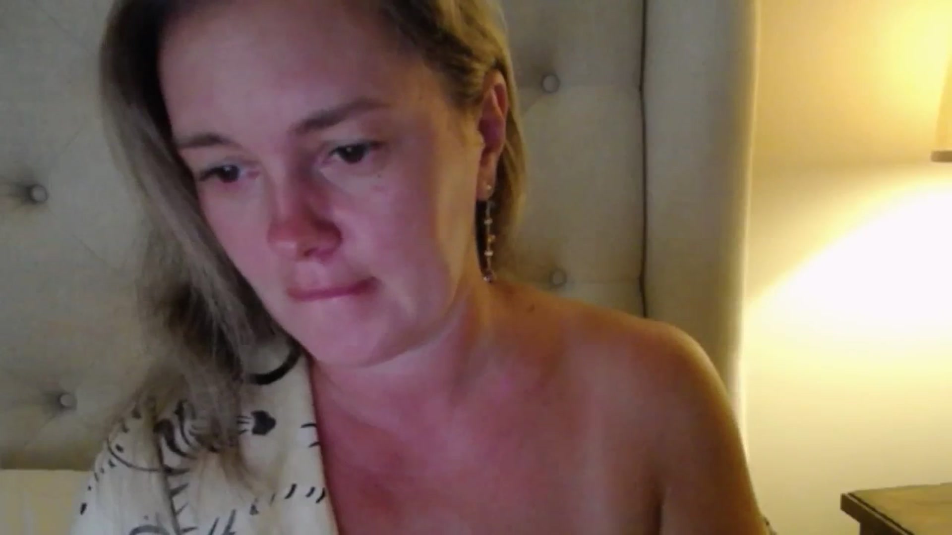 Gallery image thumbnail from J0llye's myfreecams stream on, 07/29/2025, 21:06 image 14 of 20