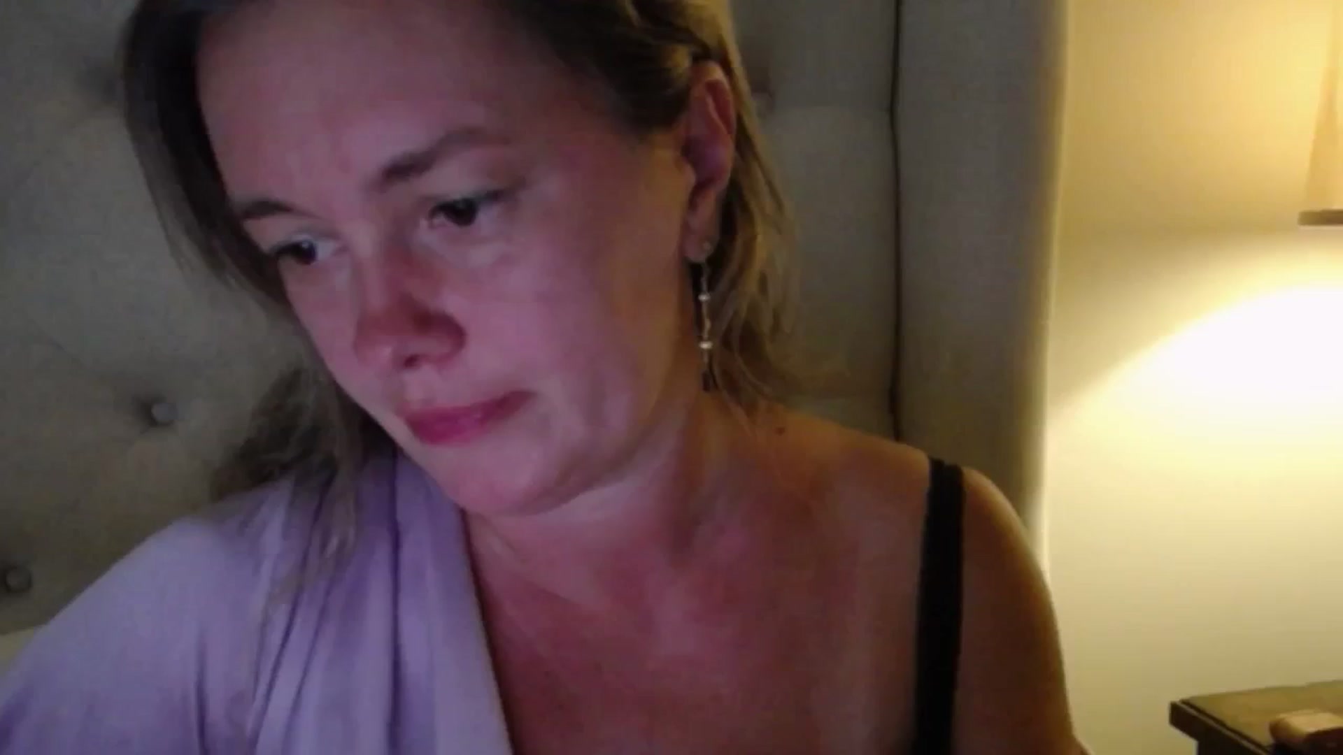 Gallery image thumbnail from J0llye's myfreecams stream on, 07/30/2025, 20:40 image 20 of 20
