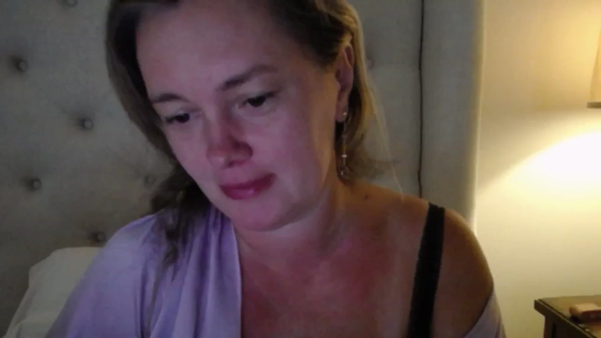 Gallery image thumbnail from J0llye's myfreecams stream on, 07/30/2025, 20:40 image 2 of 20