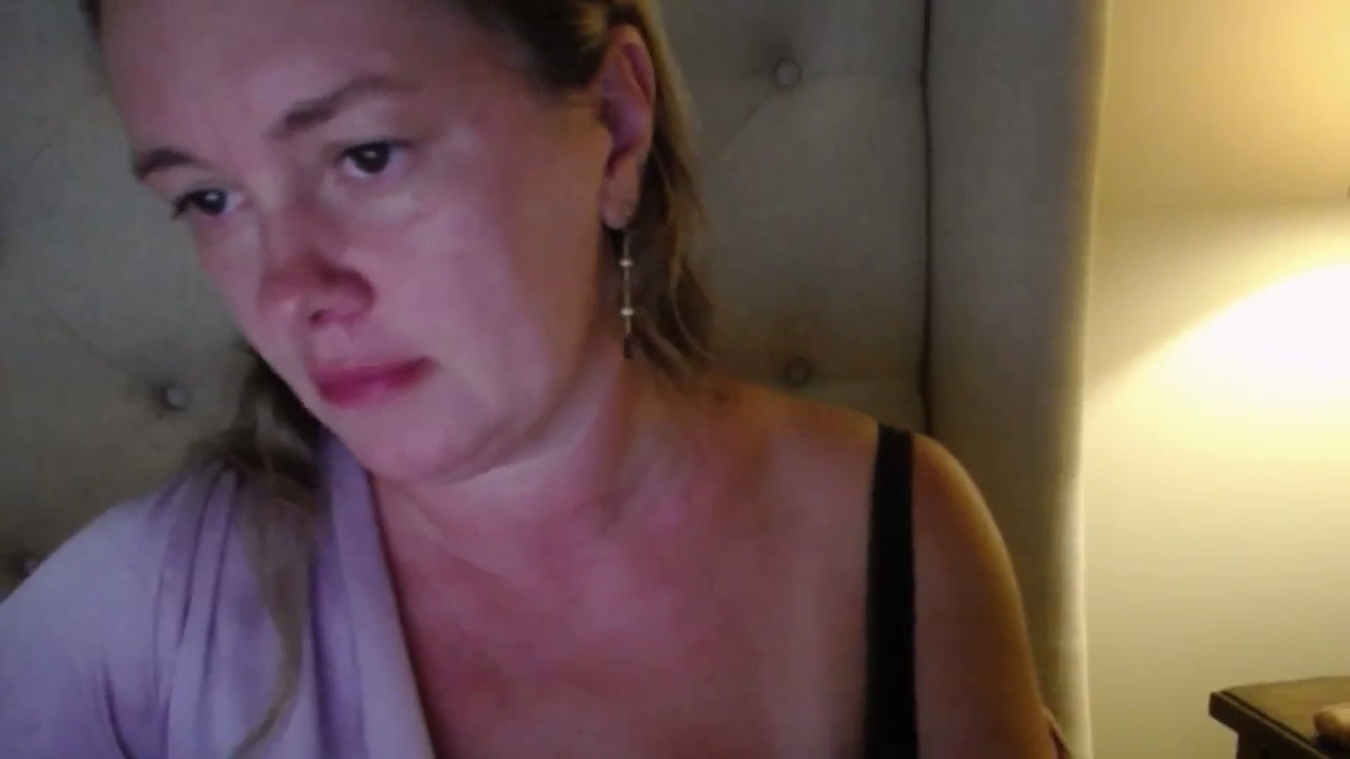 Gallery image thumbnail from J0llye's myfreecams stream on, 07/30/2025, 20:40 image 17 of 20
