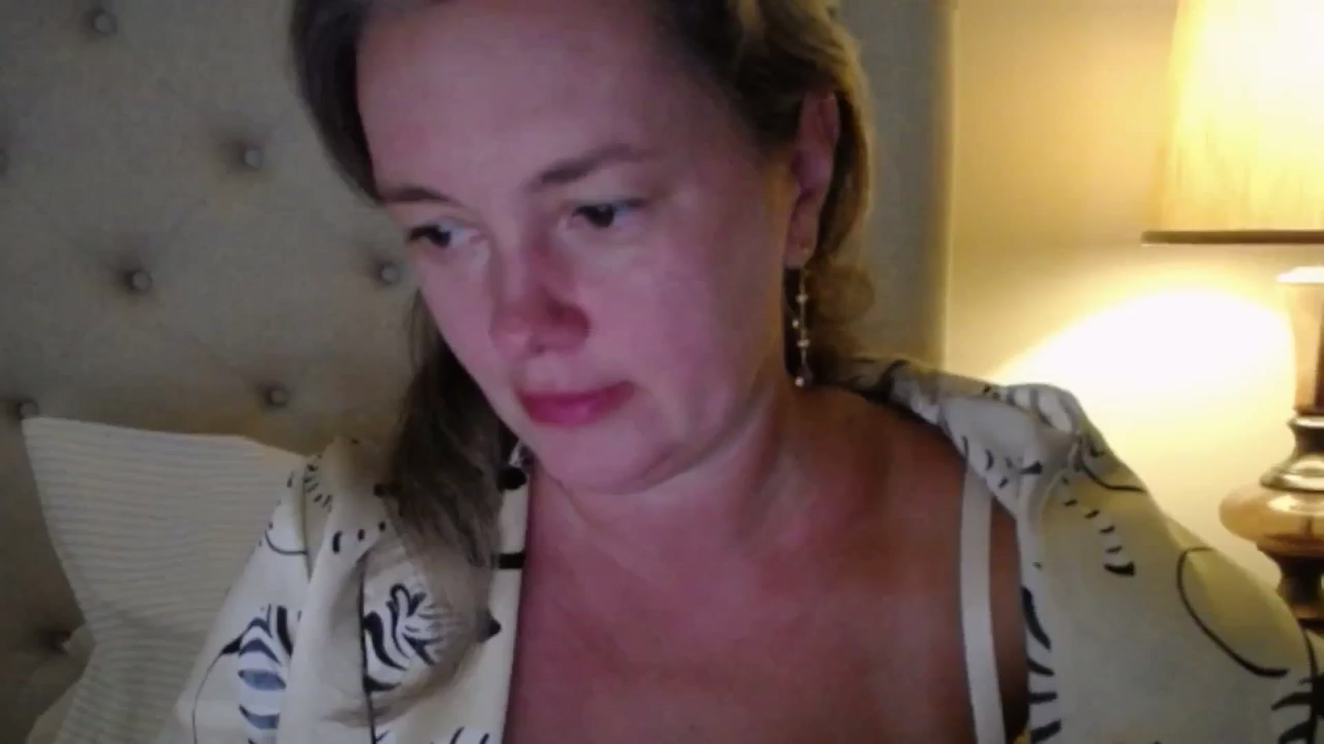 Gallery image thumbnail from J0llye's myfreecams stream on, 08/01/2025, 19:58 image 9 of 20