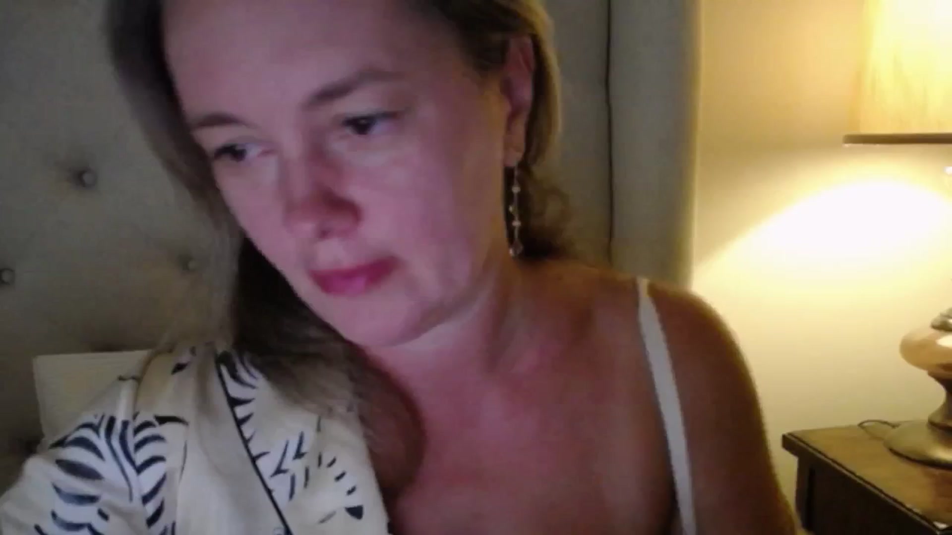 Gallery image thumbnail from J0llye's myfreecams stream on, 08/01/2025, 19:58 image 18 of 20