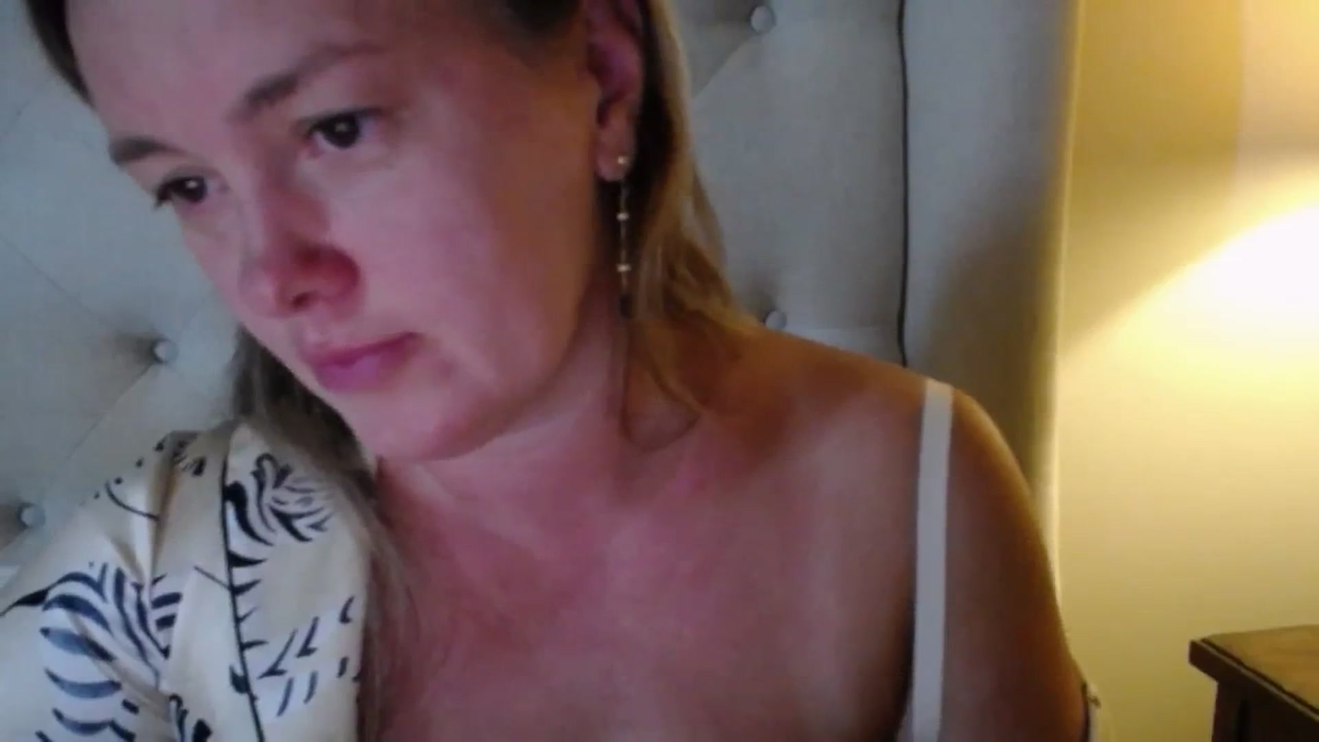 Gallery image thumbnail from J0llye's myfreecams stream on, 08/02/2025, 19:45 image 20 of 20