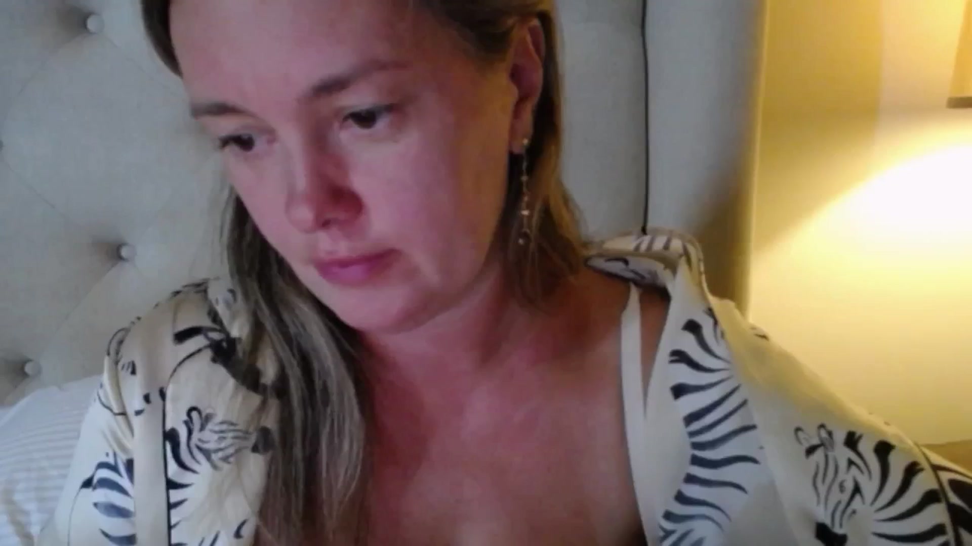 Gallery image thumbnail from J0llye's myfreecams stream on, 08/02/2025, 20:30 image 15 of 20