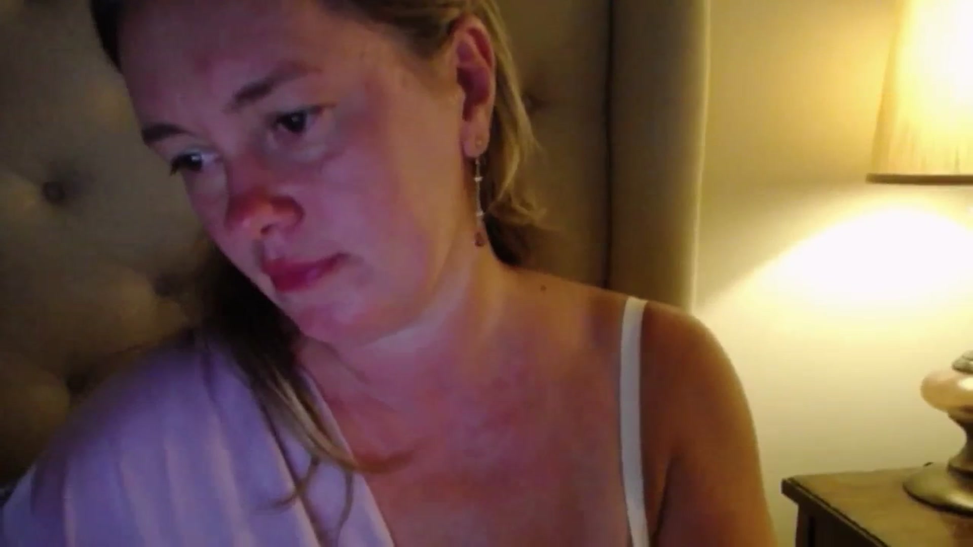 Gallery image thumbnail from J0llye's myfreecams stream on, 08/04/2025, 04:30 image 13 of 20