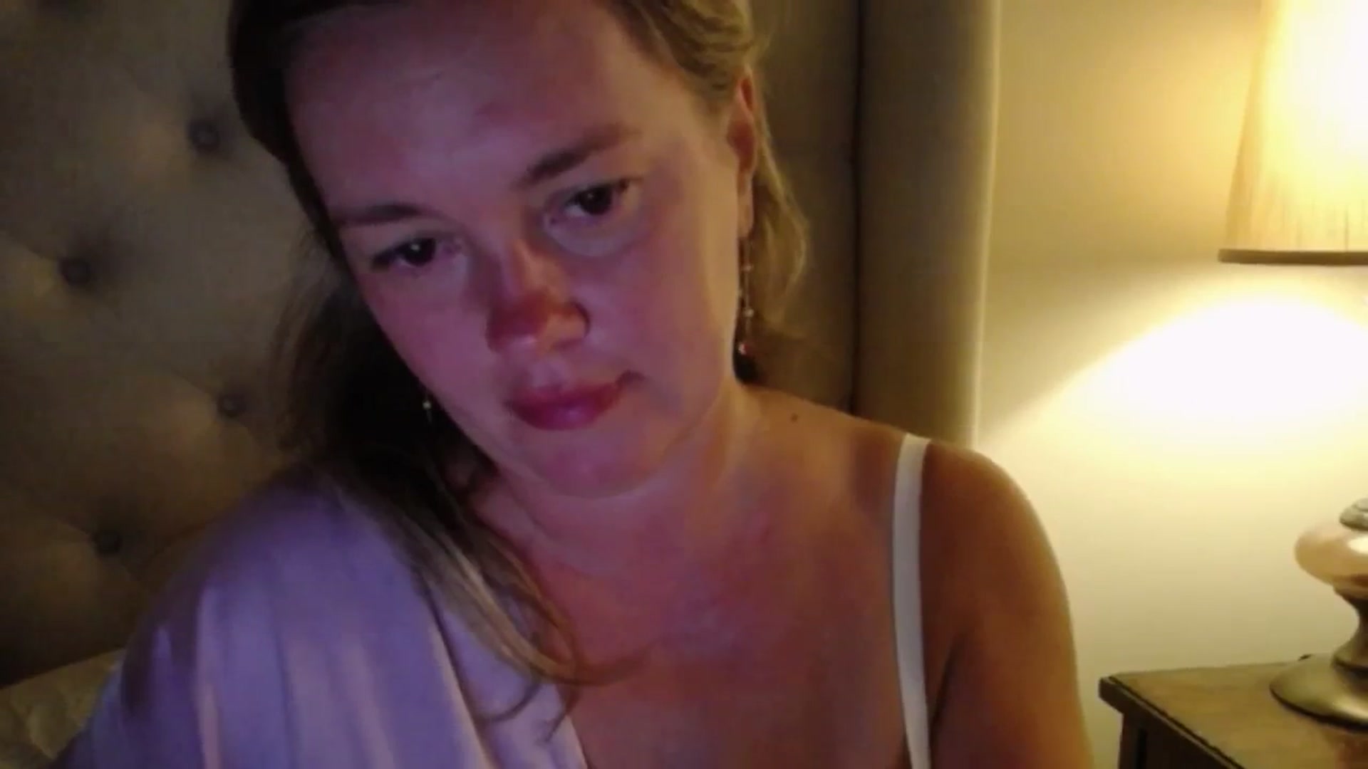Gallery image thumbnail from J0llye's myfreecams stream on, 08/04/2025, 04:30 image 14 of 20