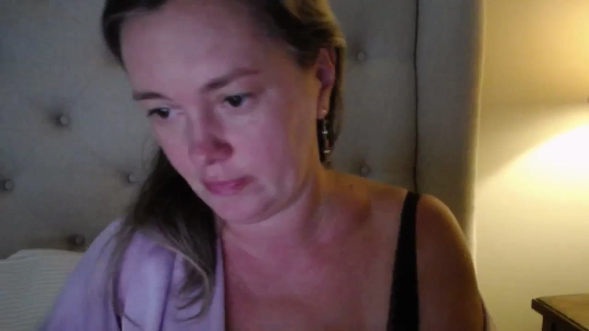 Gallery image thumbnail from J0llye's myfreecams stream on, 08/04/2025, 20:34 image 4 of 20