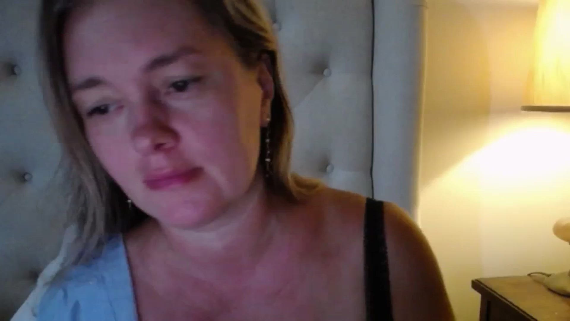 Gallery image thumbnail from J0llye's myfreecams stream on, 08/06/2025, 19:32 image 15 of 20